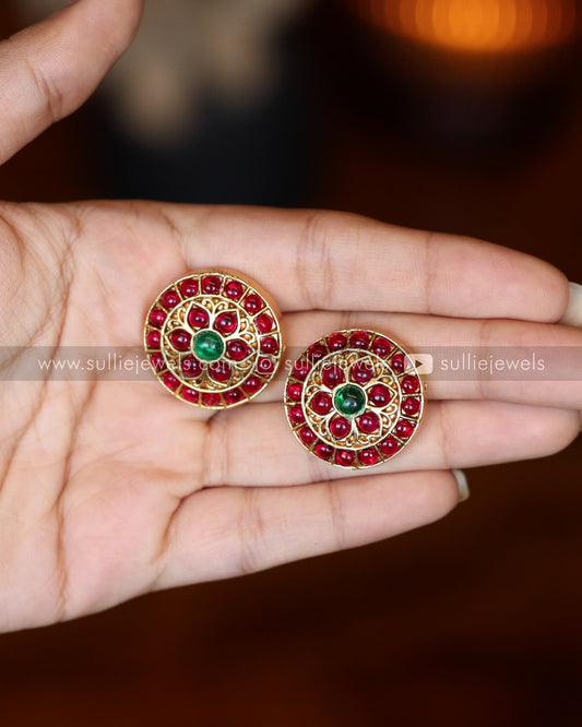 Jadau Kemp with Agate Beads Choker with Studs