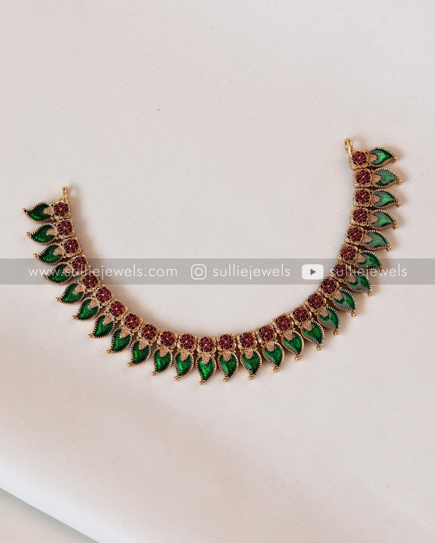 Sullie Basic - Reversible Palakka Necklace with 2 Studs