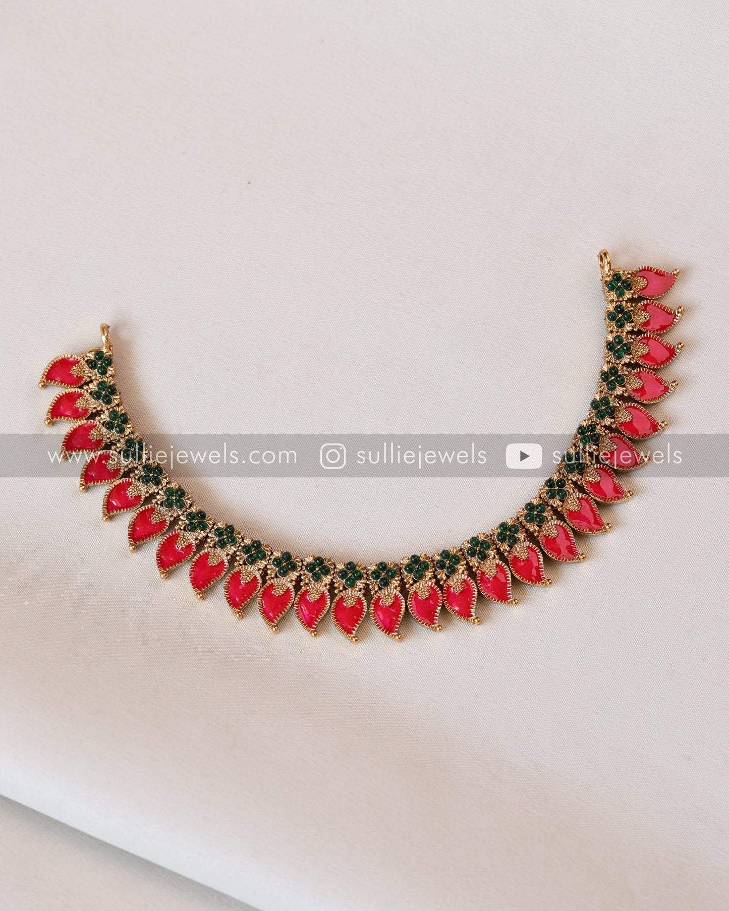 Sullie Basic - Reversible Palakka Necklace with 2 Studs