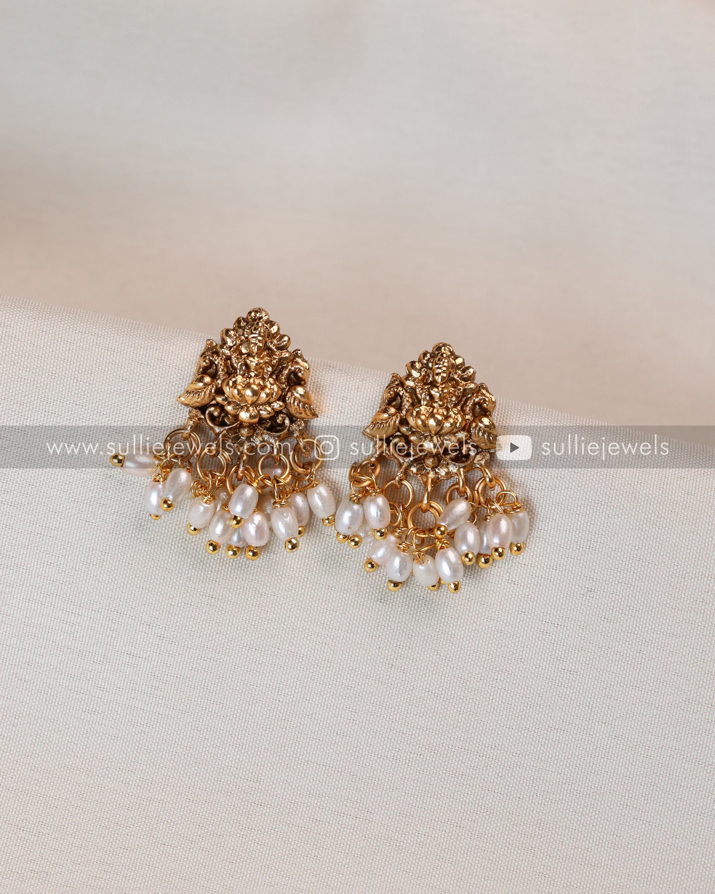 Sullie Basic - Lakshmi Guttapusalu Necklace with Stud