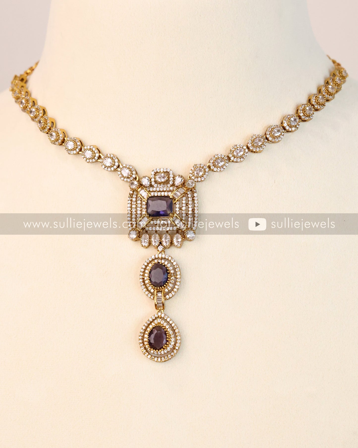 Violet Pendant Necklace with Earring