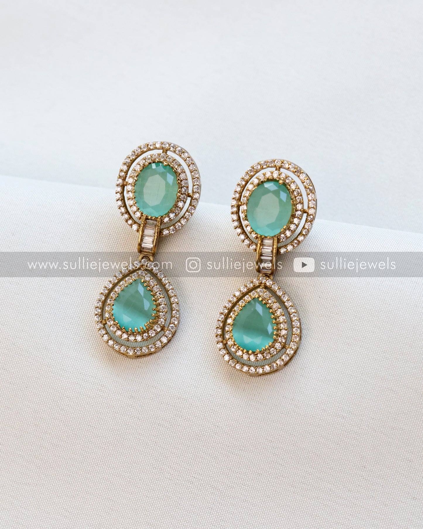Mint Green Pendant Necklace with Earring