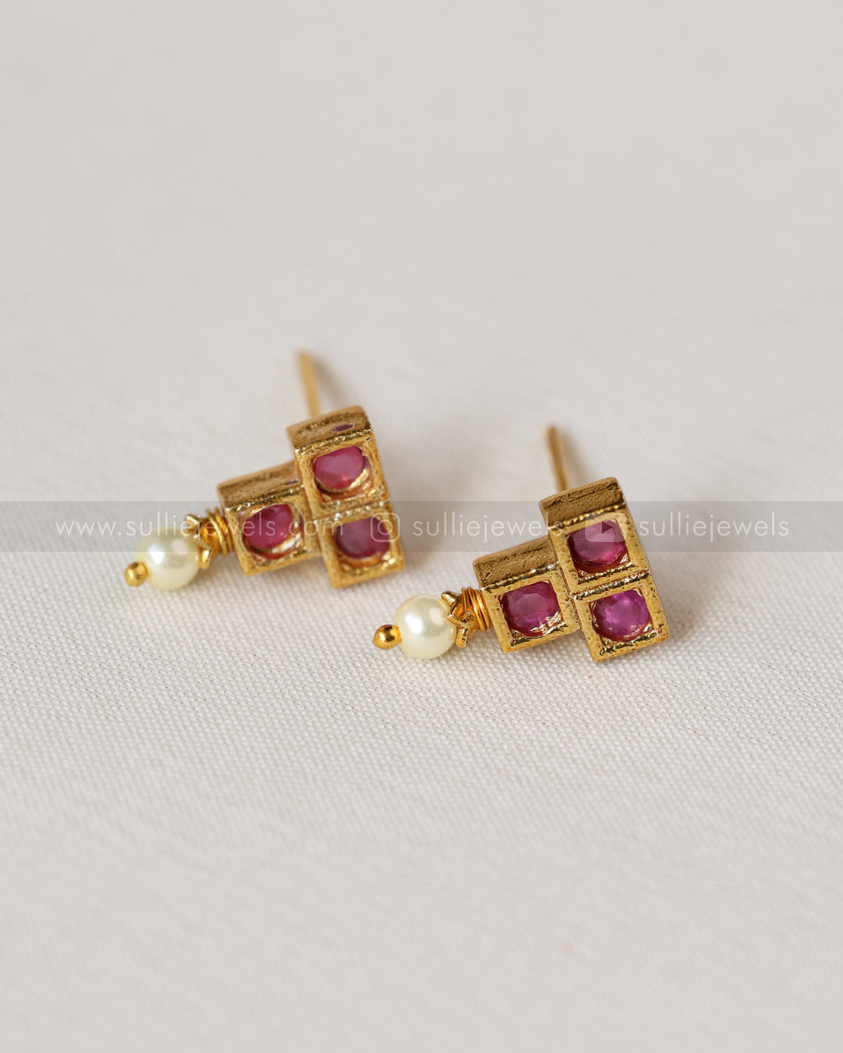 Sullie Basic - Ruby Pearl Necklace with Stud