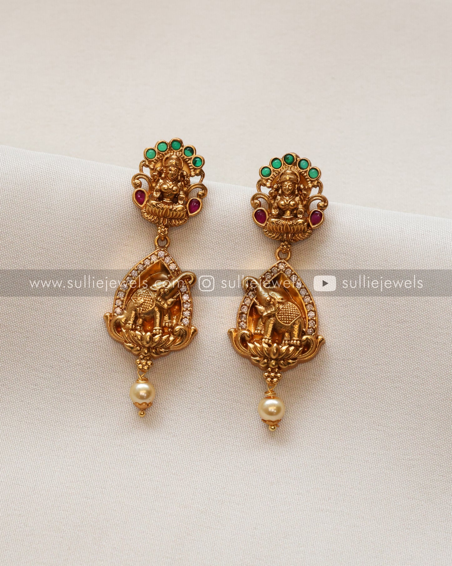 Lakshmi Gold & Pearl Necklace with Earring