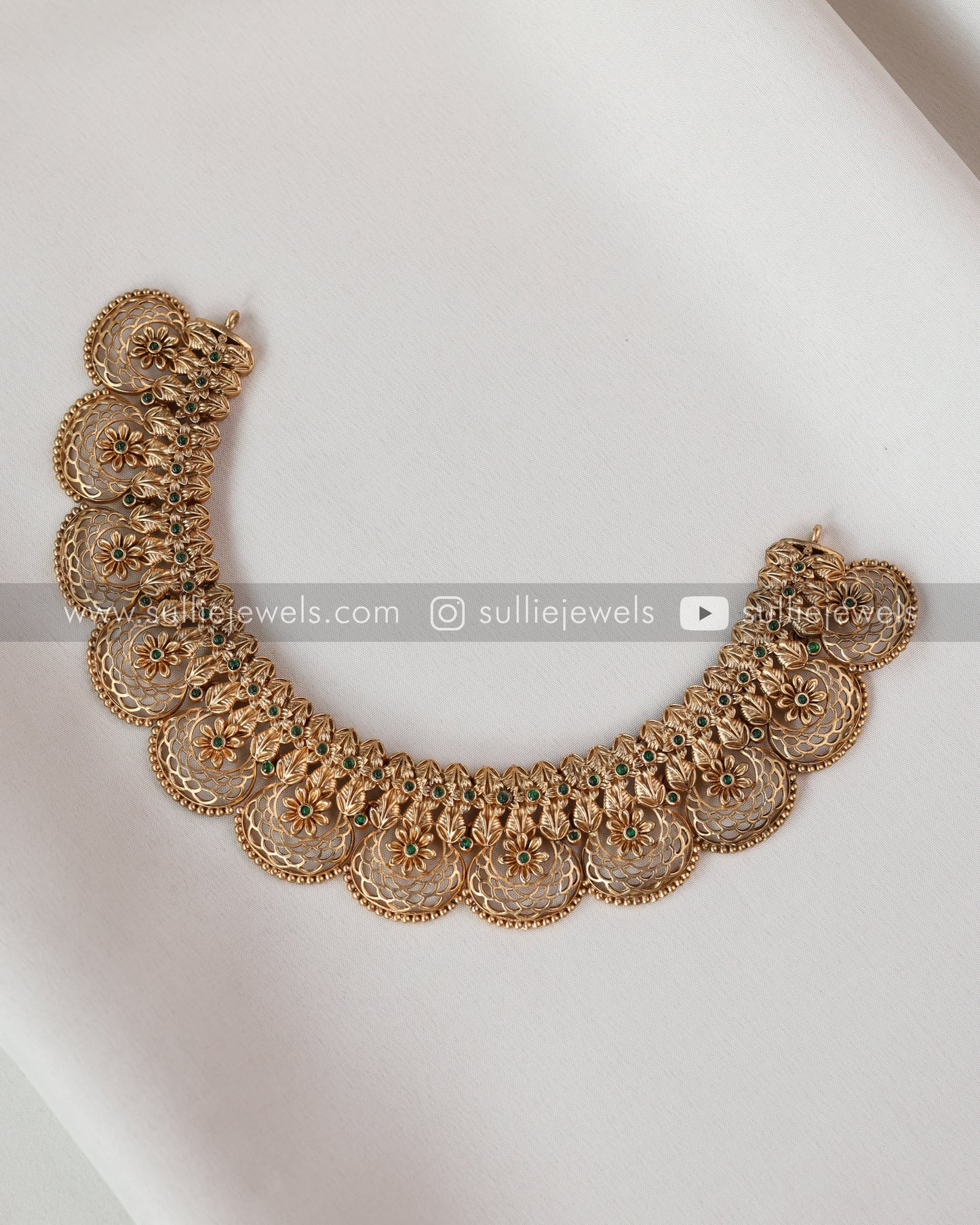 Sullie Basic - Gold Broad Necklace with Earring - Green