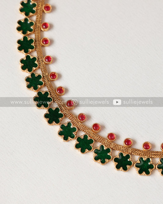 Sullie Basic - Star Flower Green Necklace with Stud