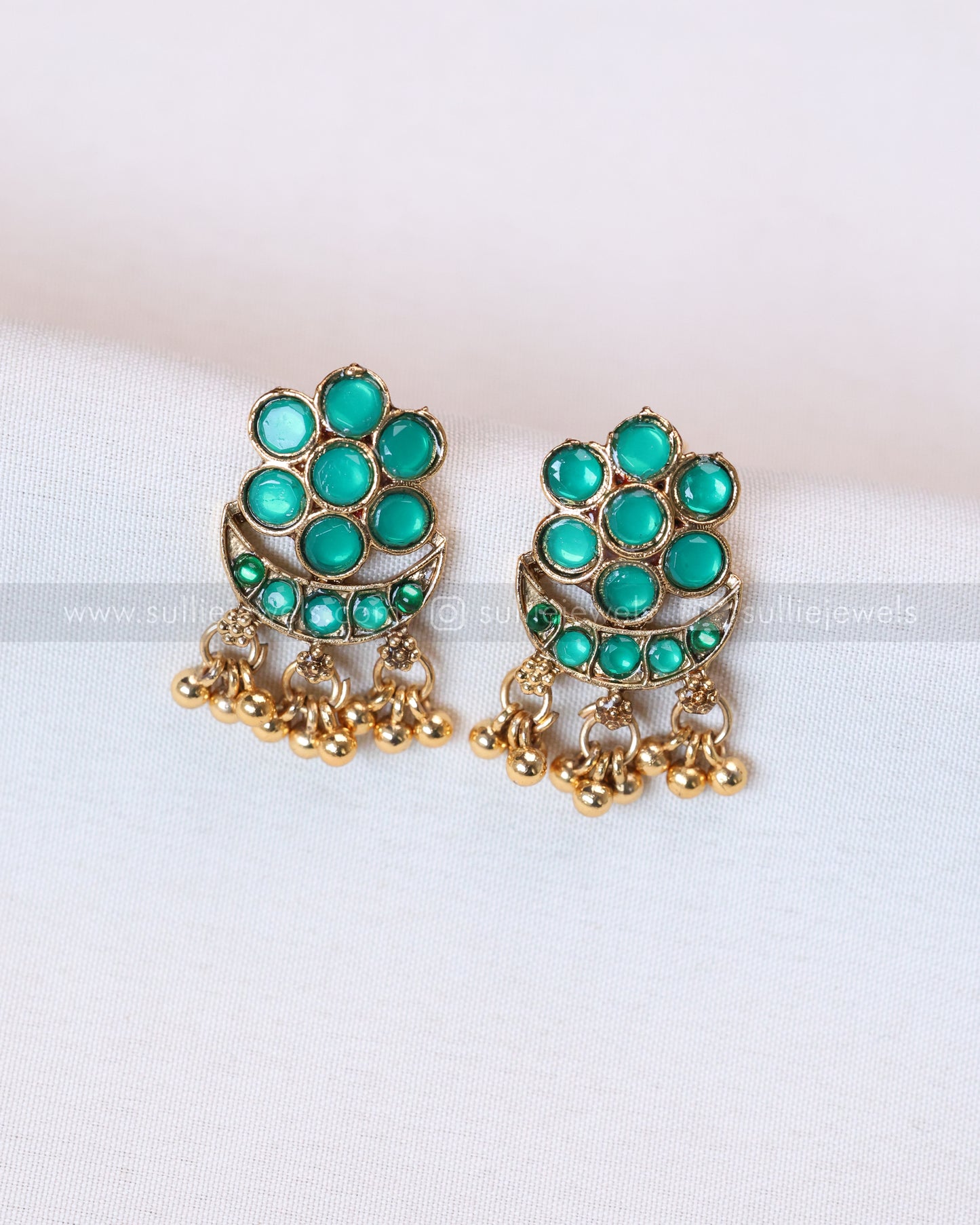 3752 - Sullie Basic - Jadau Replica Bright Green Stone Designer Necklace with Earring