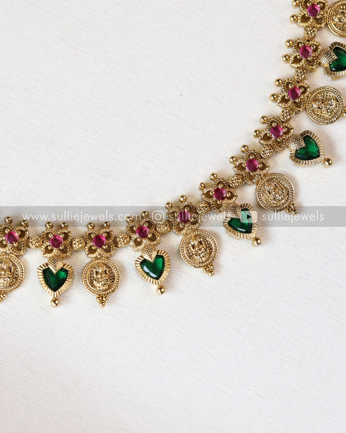 Traditional Palakka & Coin Fusion Necklace with Earrings
