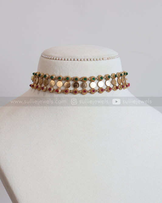 Sullie Basic - Traditional Coin & Stone Choker with Stud