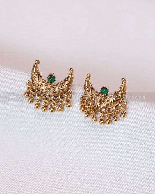 3796 - Sullie Basic - Green Antique Gold Ardha Chandra Necklace with Stud