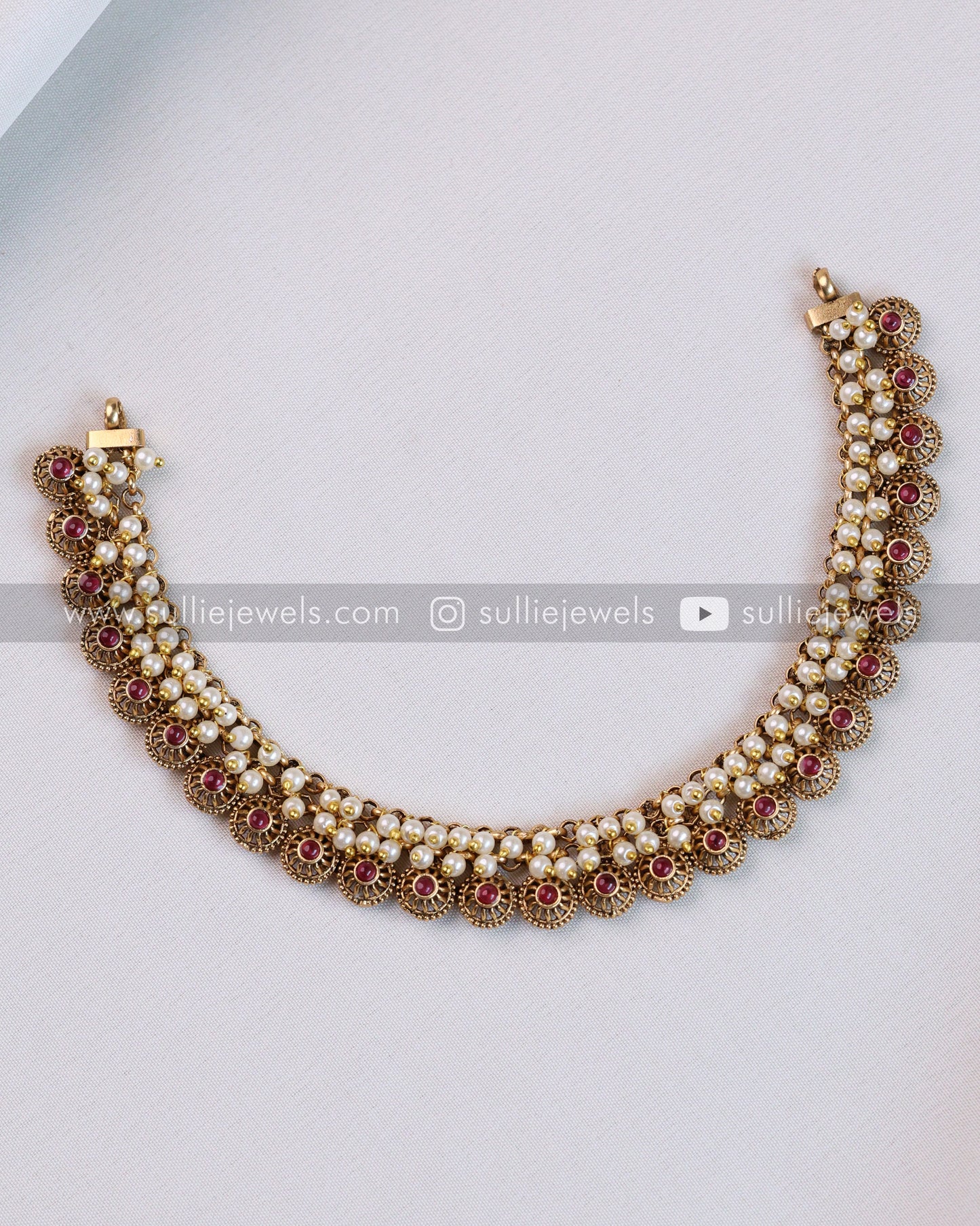 Stone Pearl Neckace with Stud