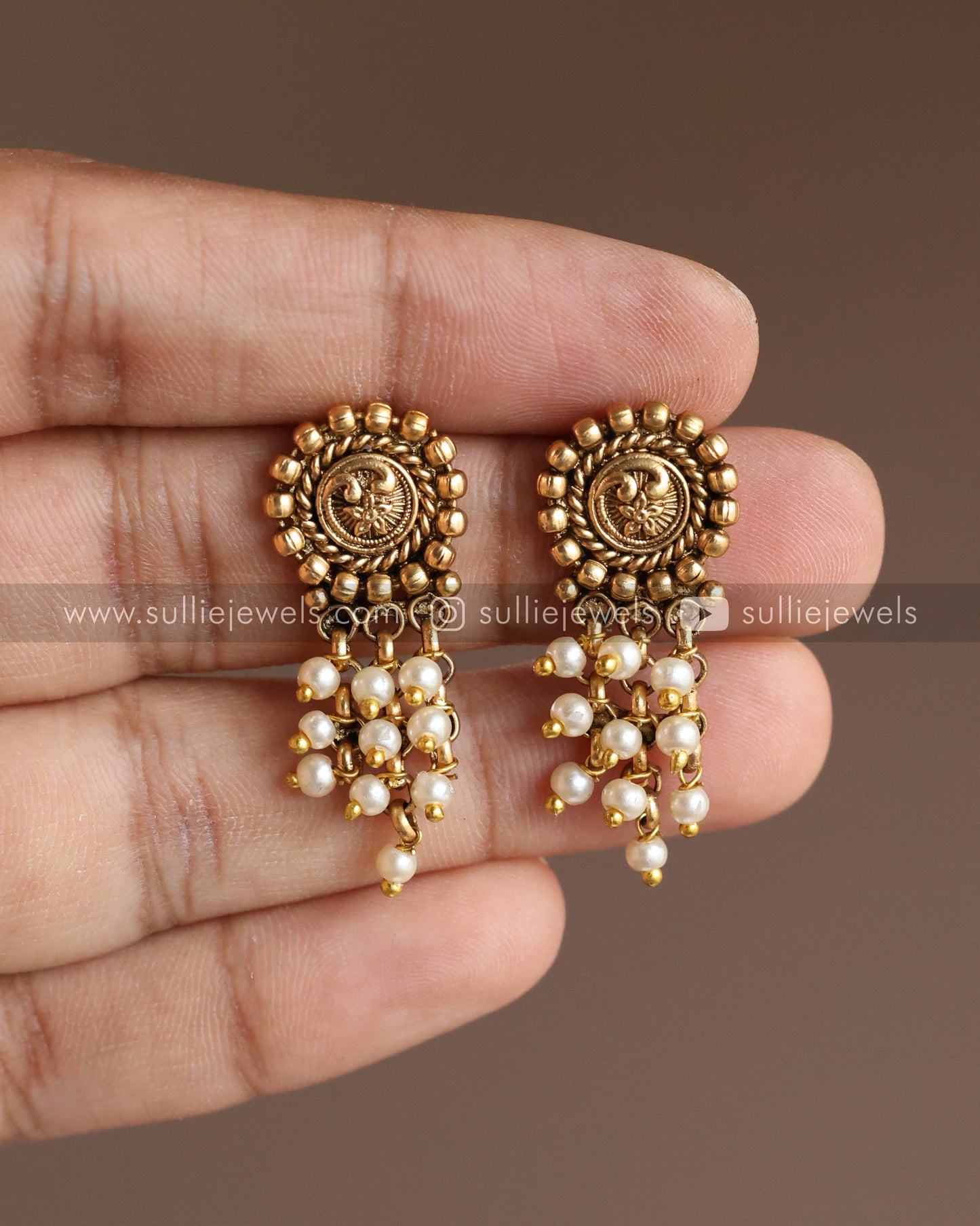 Antique Pearl Necklace with Stud