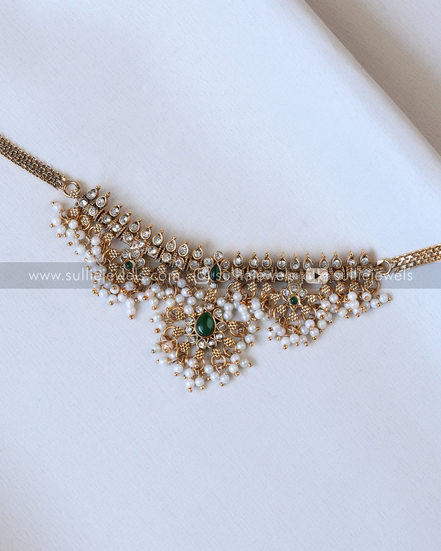 Sullie Basic - Guttapusalu Choker / Necklace with Earring - Green