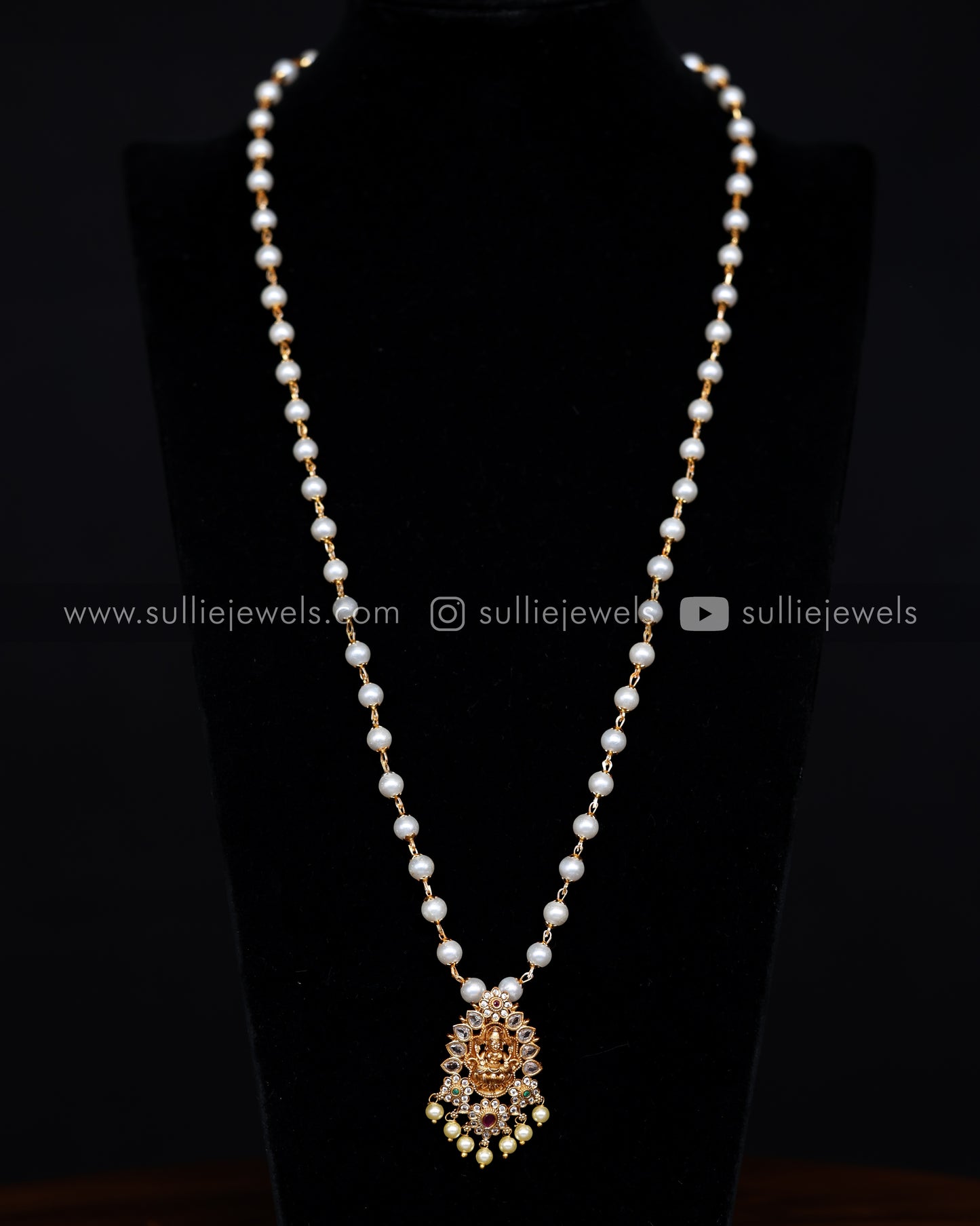 Lakshmi Pendant with Pearl Chain Set