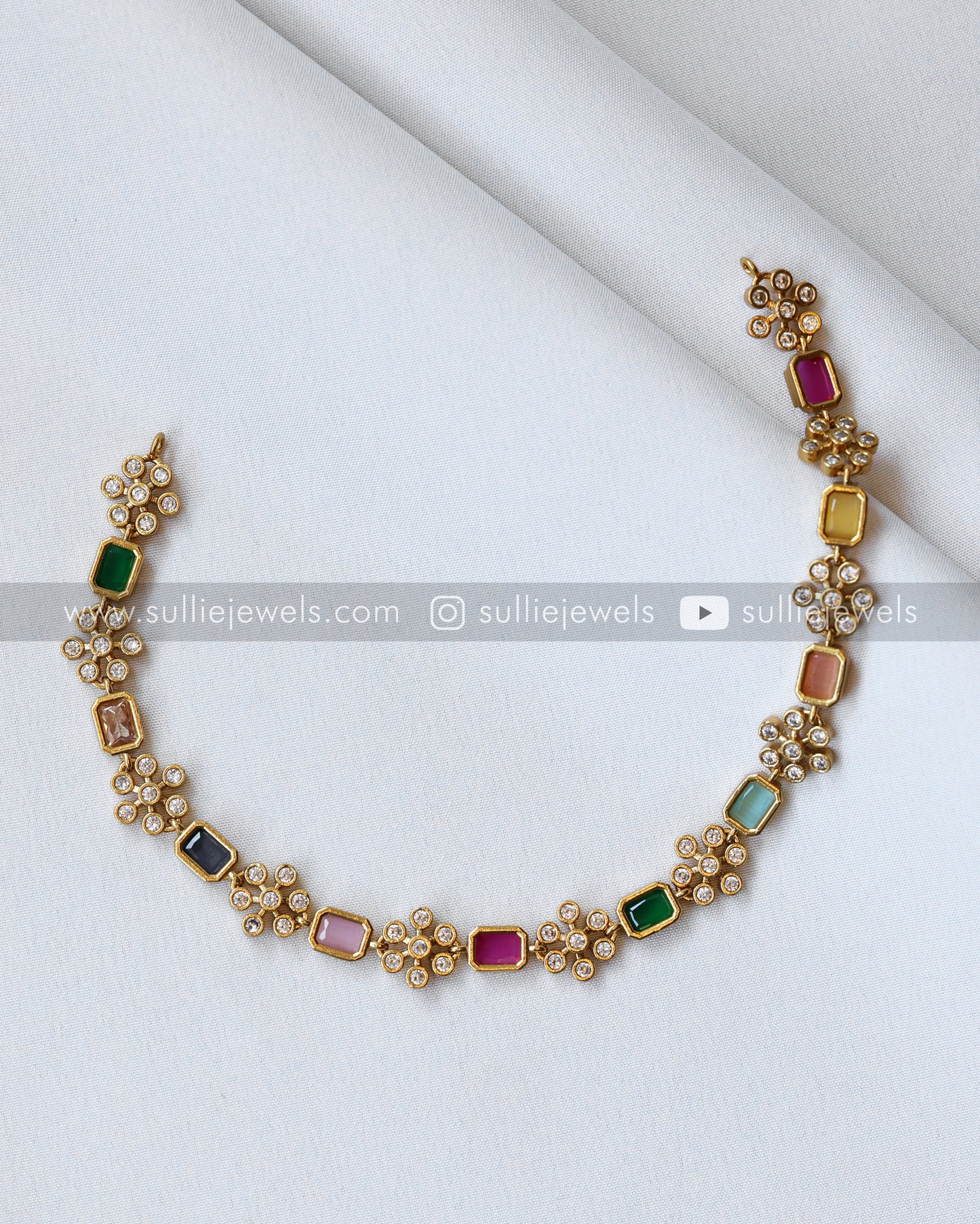 Stone & Flower Minimal Necklace Set