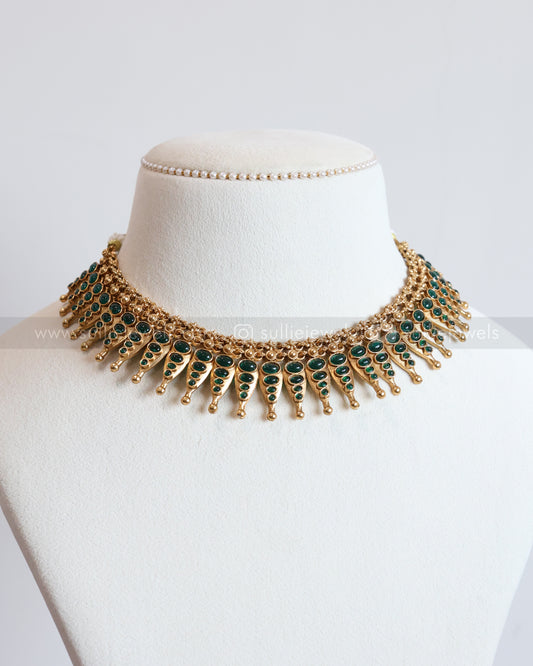 3740 - Green Stone Golden Spike Necklace with Stud