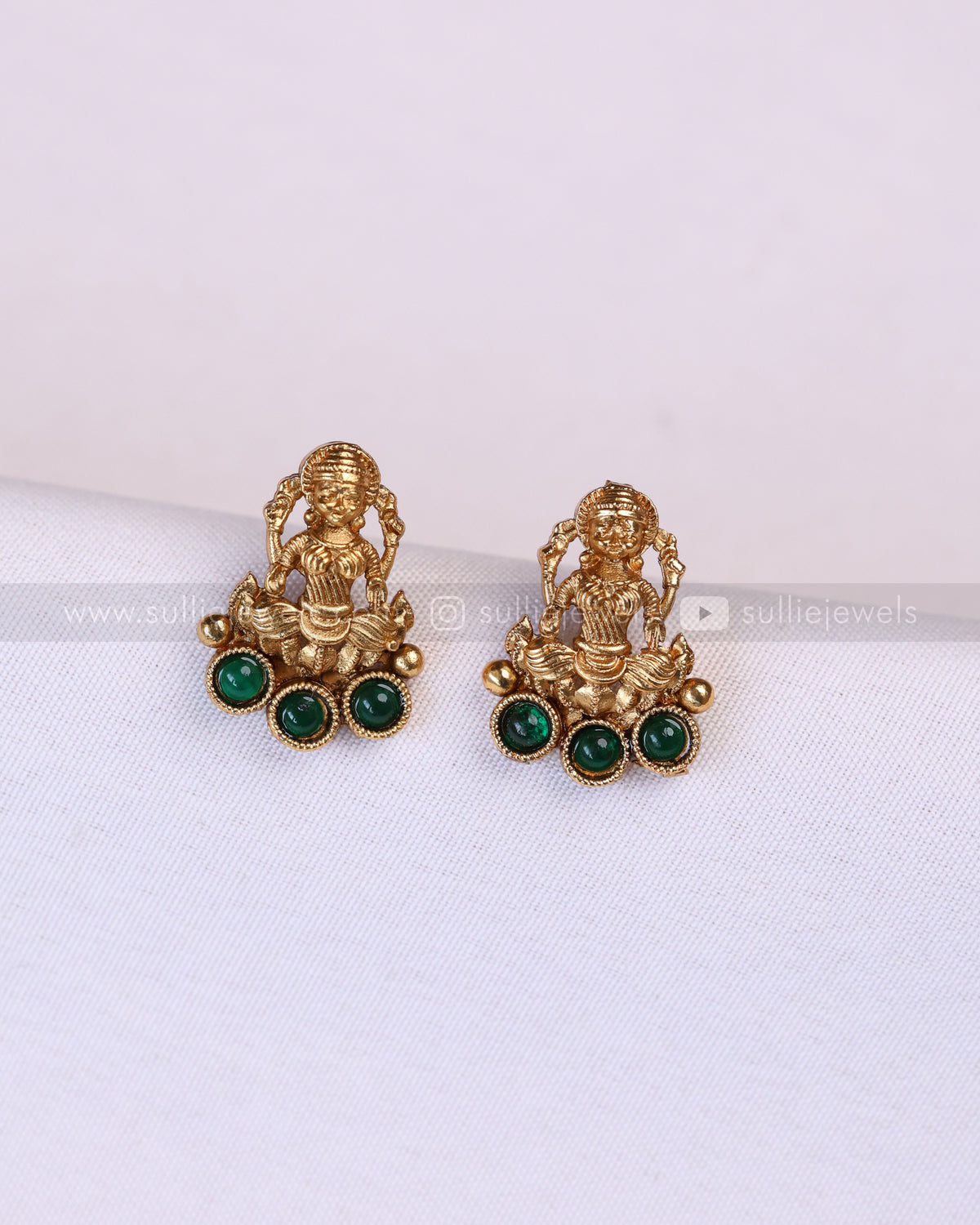 3946 - Sullie Basic Green Lakshmi Elephant Coin Minimal Necklace with Stud