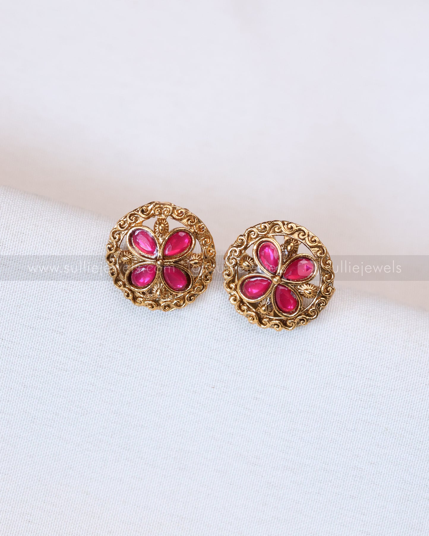 3804 - Layered Band Floral Stone Necklace with Stud