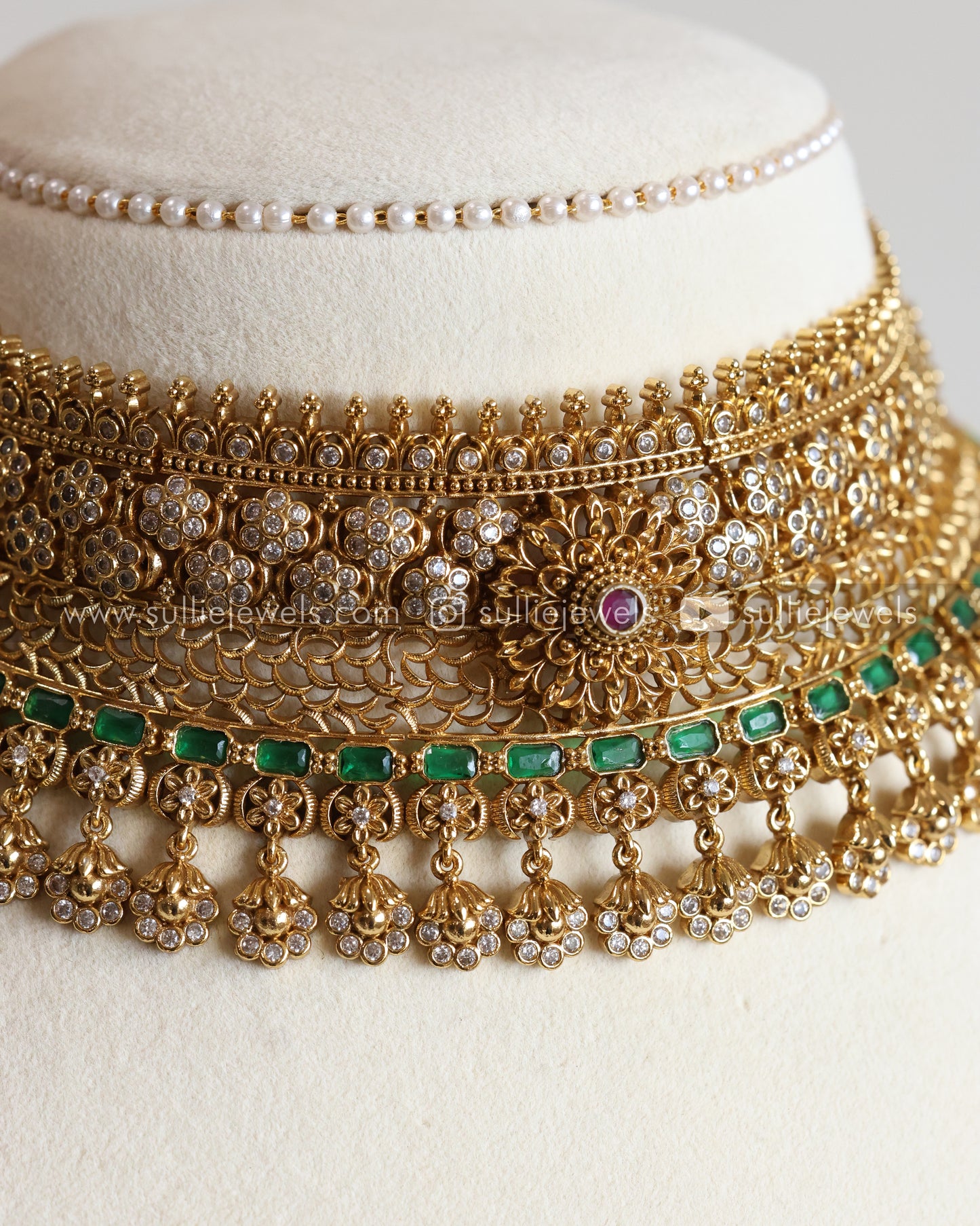 Floral Green Gold No Idol Choker with Earring