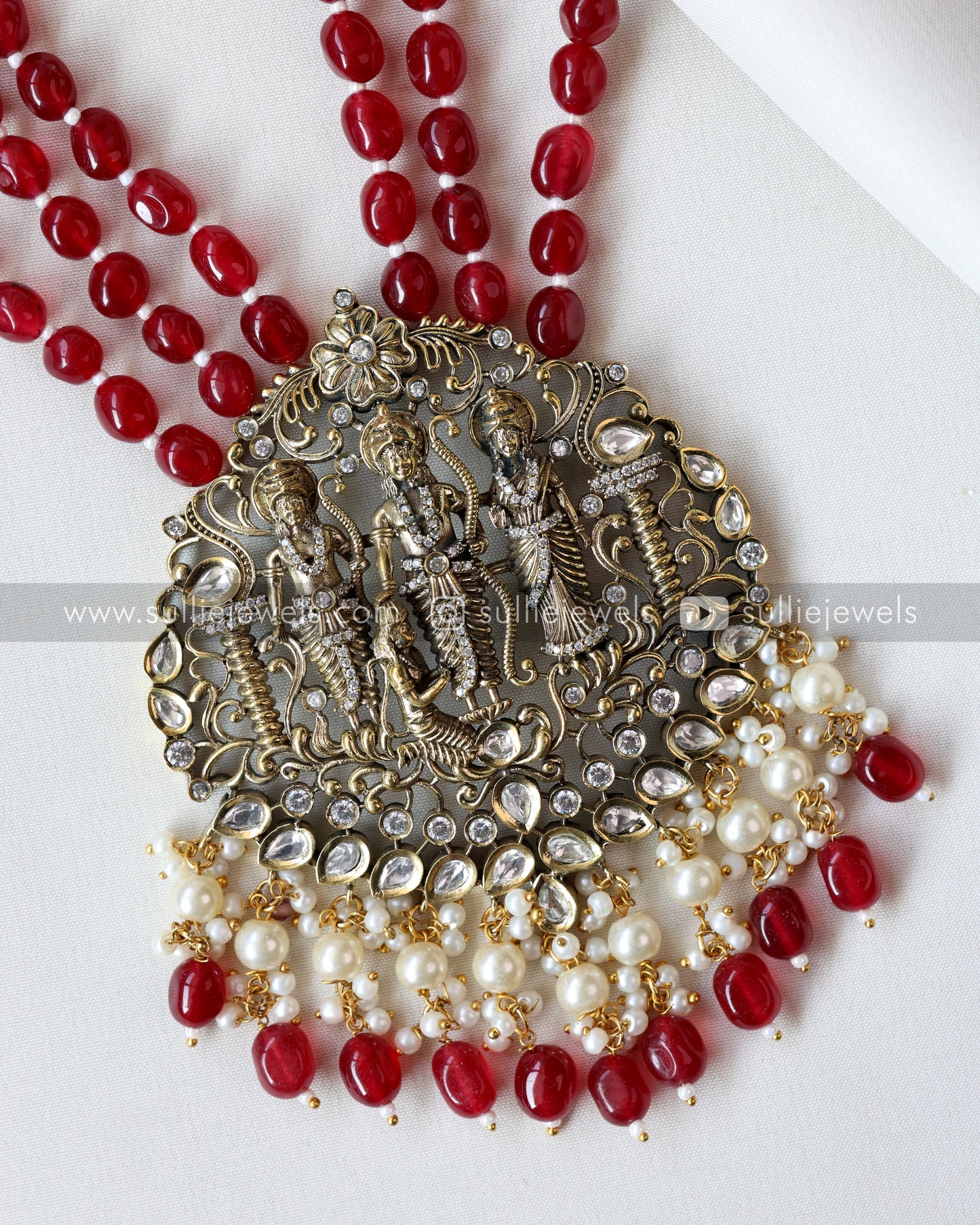 Ram Parivar Pendant & Premium Beads Chain with Earrings