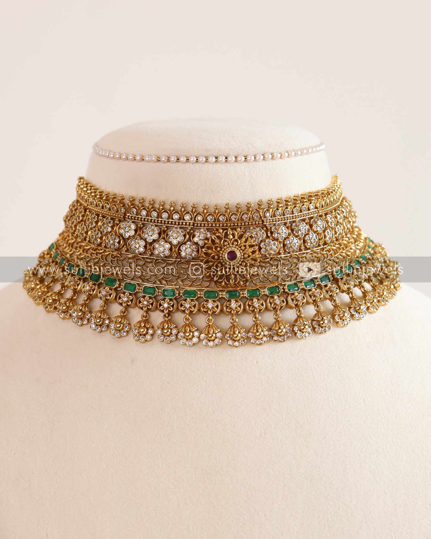 Floral Green Gold No Idol Choker with Earring