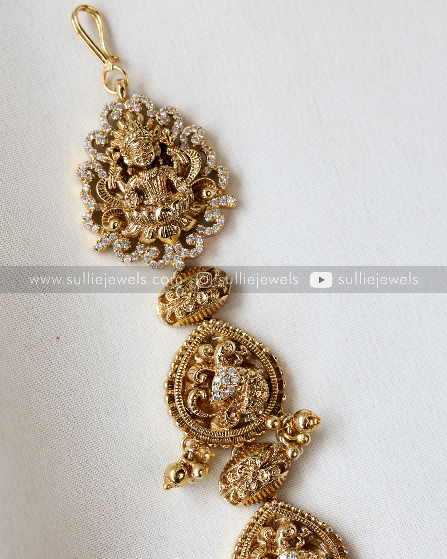 Premium Lakshmi Detailed Stone Tikka / Nettichutti