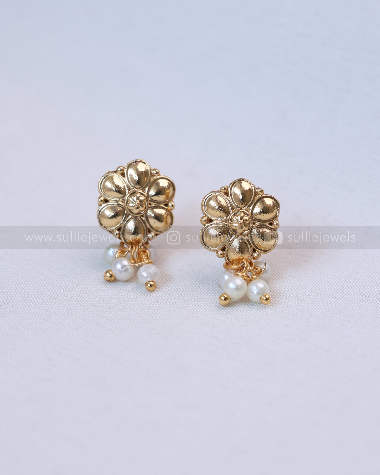 3733 - Pearl Cluster Rain Drop Gold Necklace with Stud