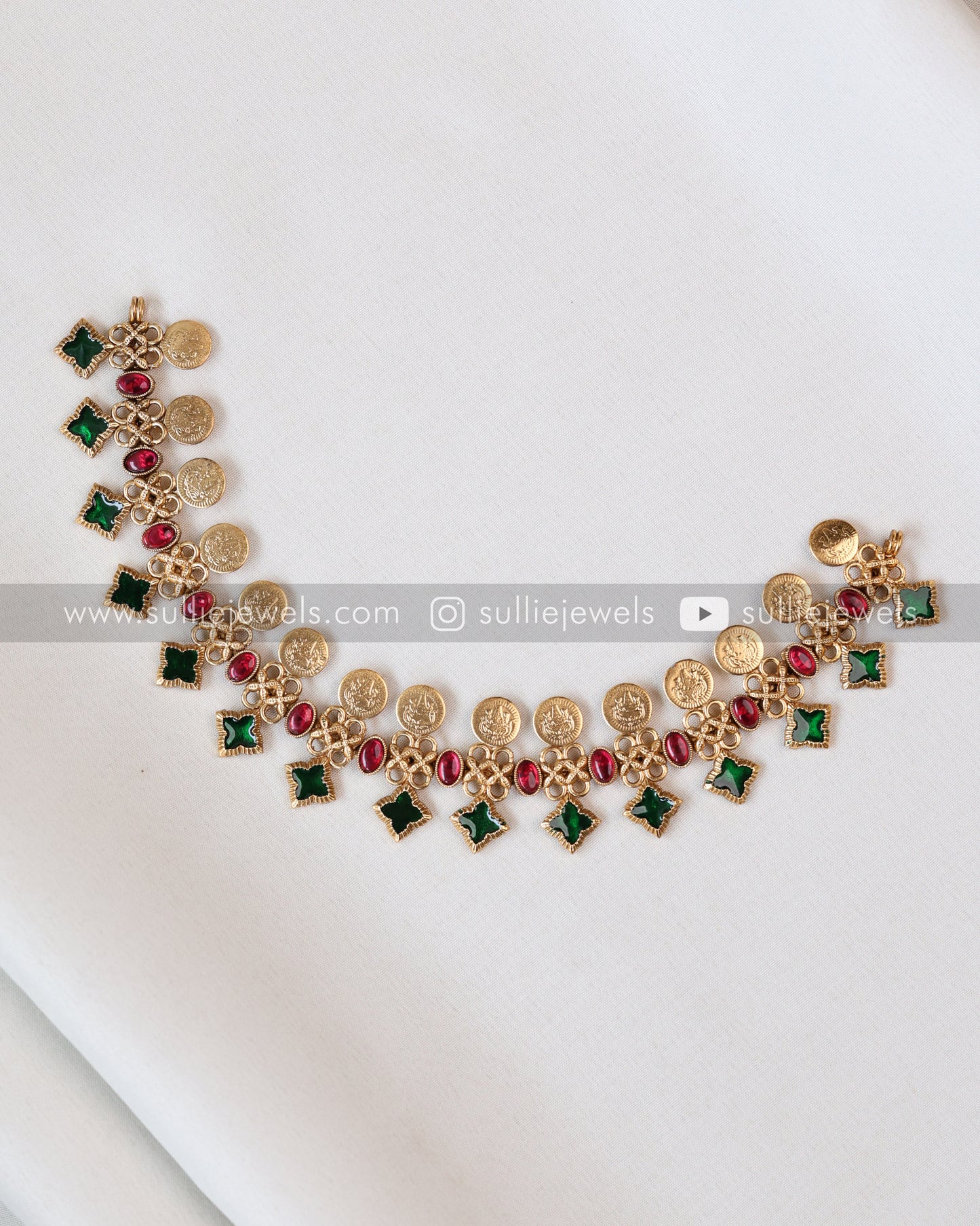 Sullie Basic - Coin & Palakka Choker / Necklace with Stud