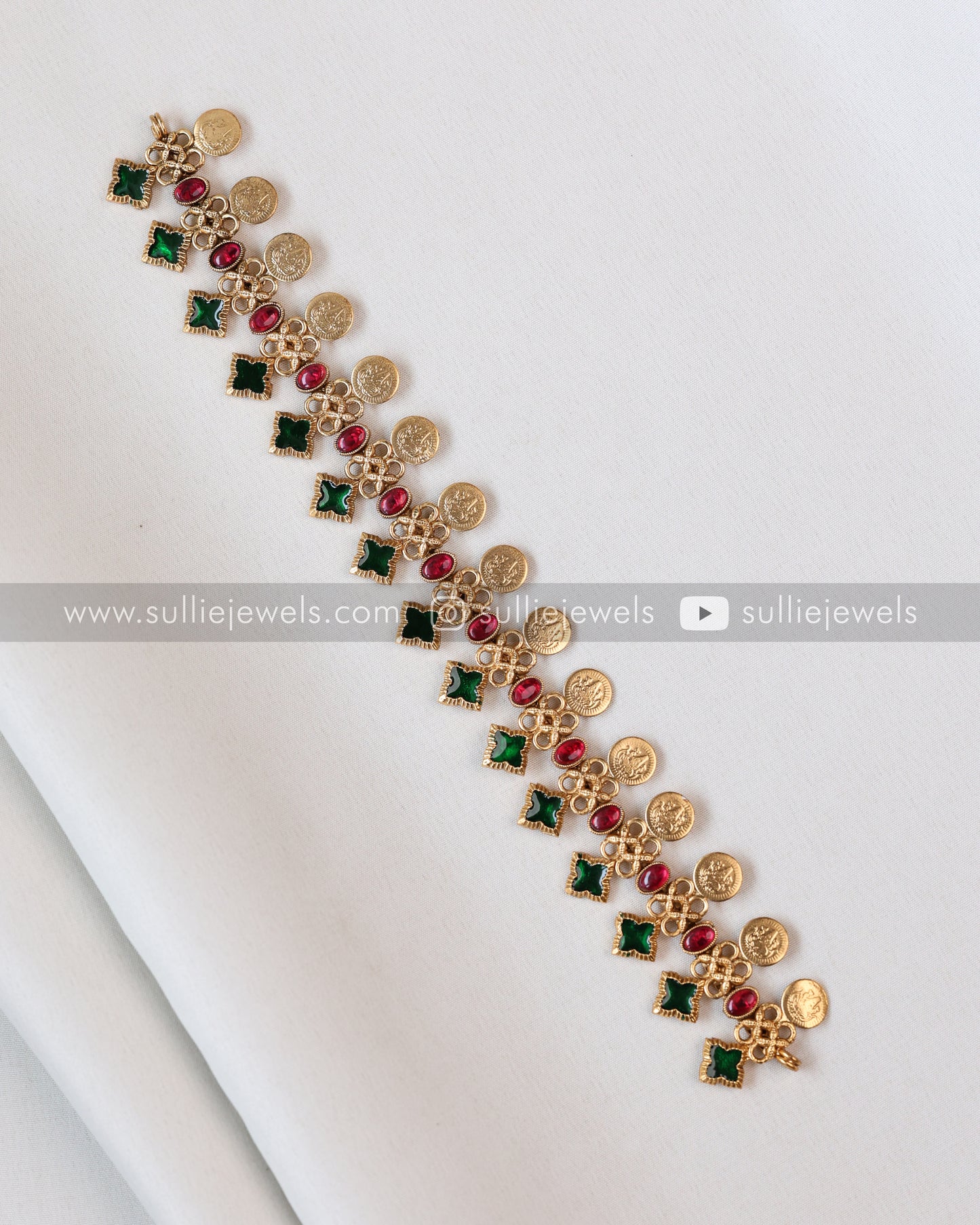Sullie Basic - Coin & Palakka Choker / Necklace with Stud