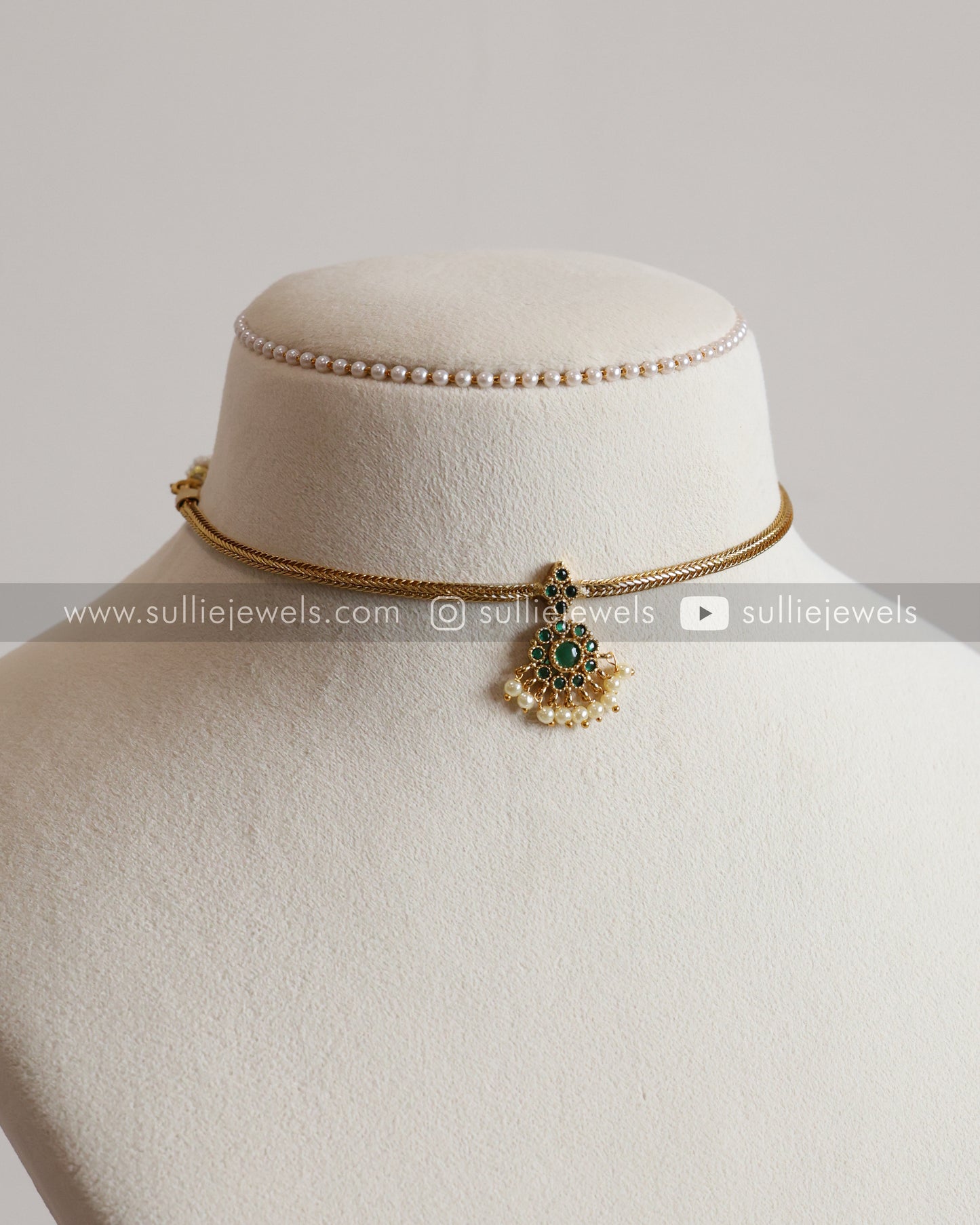 Traditional Attigai Green Stone Choker with Earring