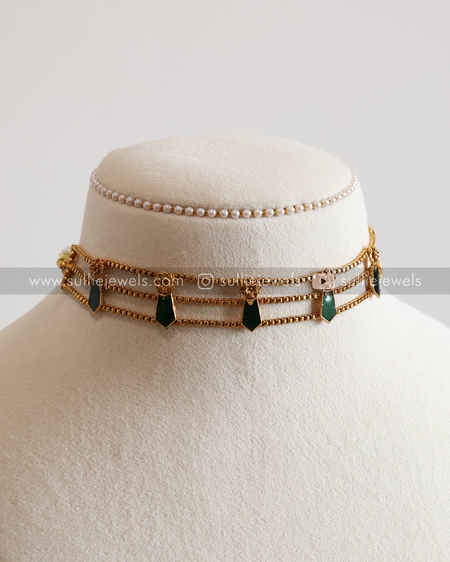 Sullie Basic - Palakka 3 Line Choker with Stud