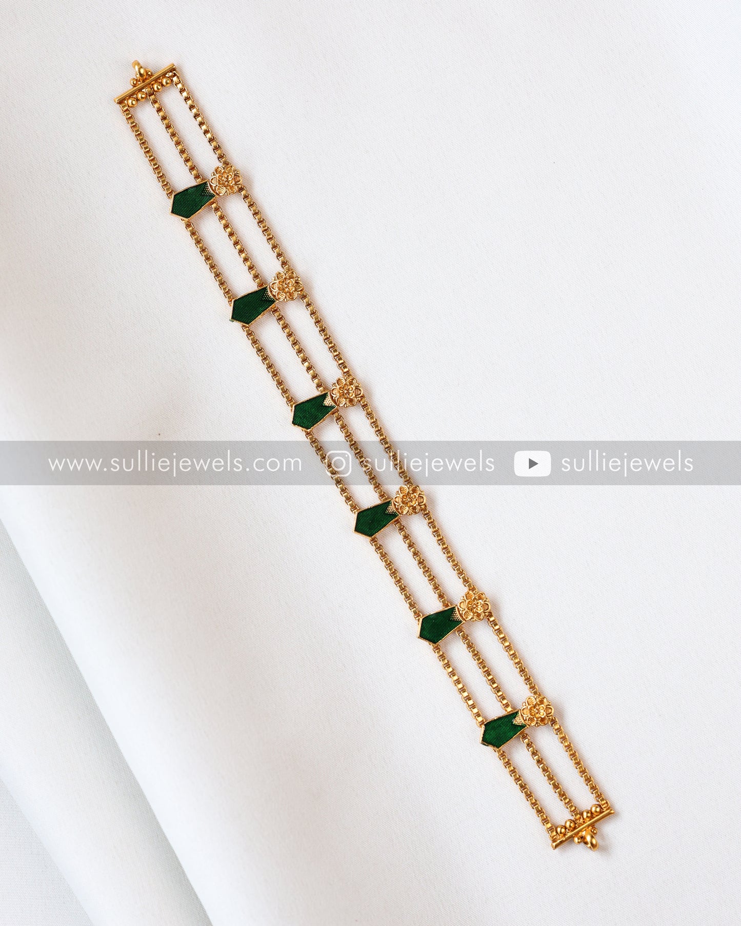 Sullie Basic - Palakka 3 Line Choker with Stud