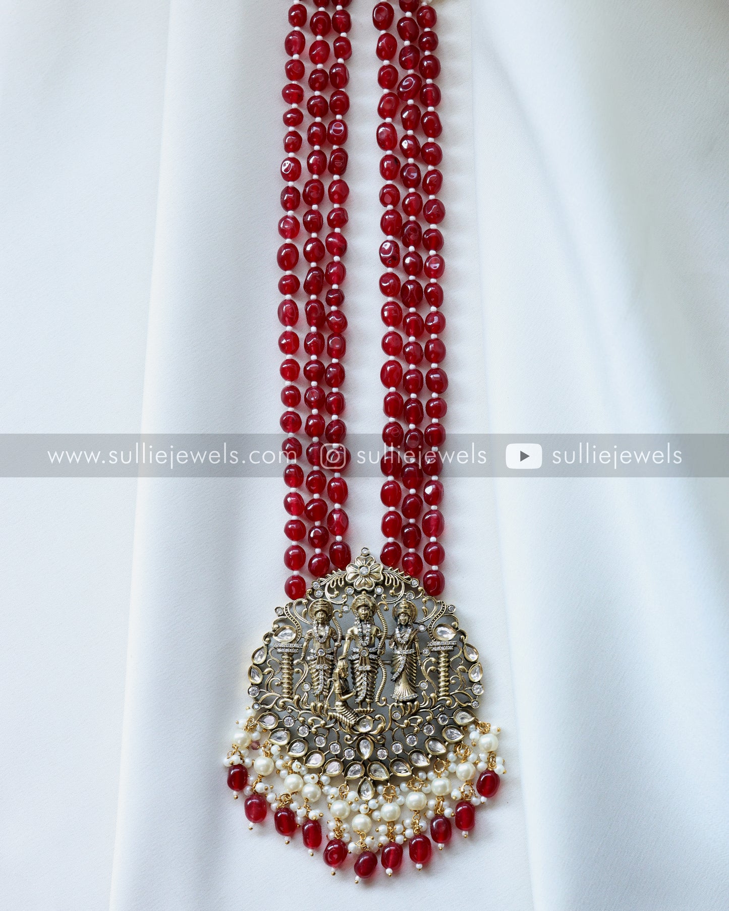 Ram Parivar Pendant & Premium Beads Chain with Earrings