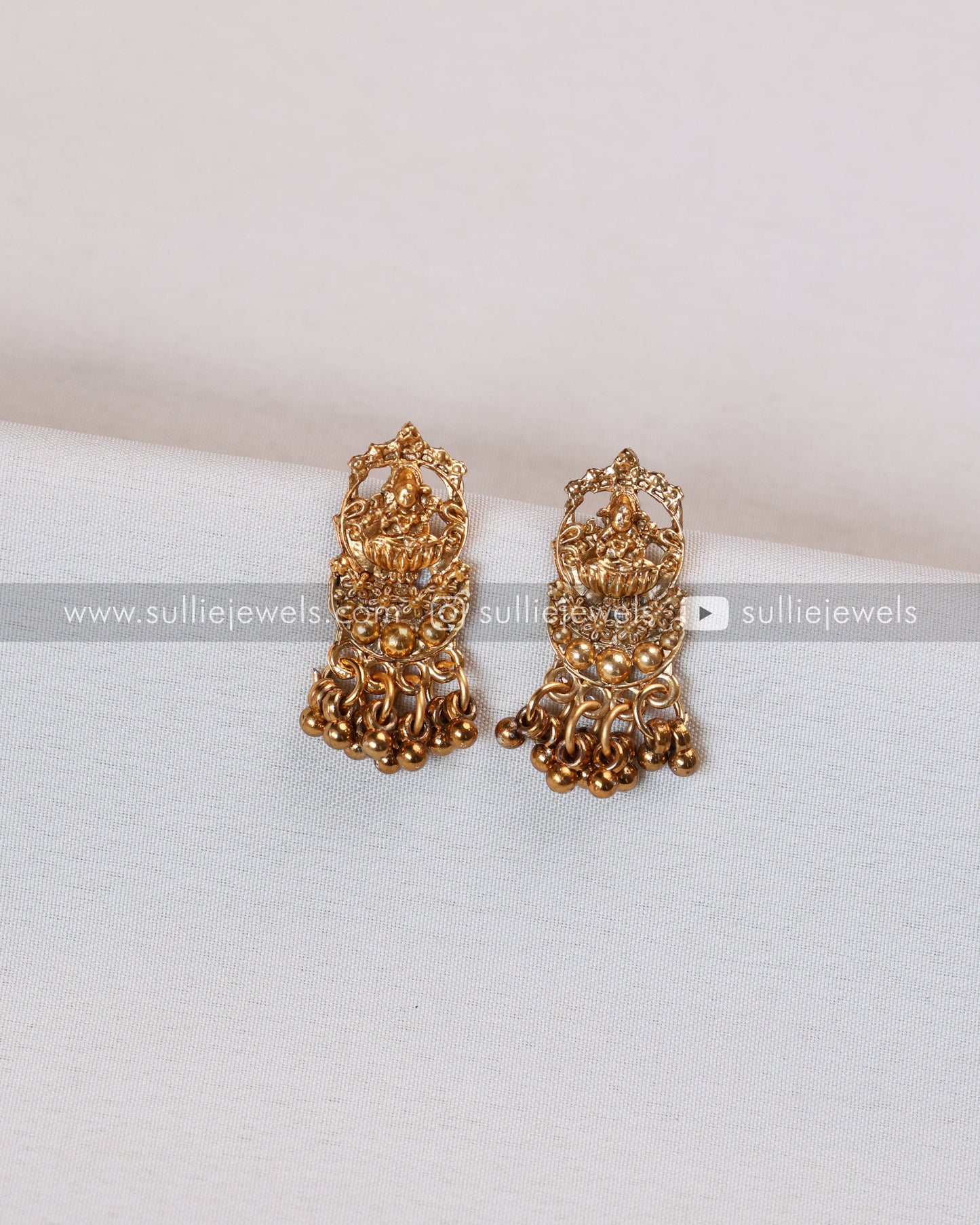 Sullie Basic - Goddess Gold Necklace / Choker with Stud