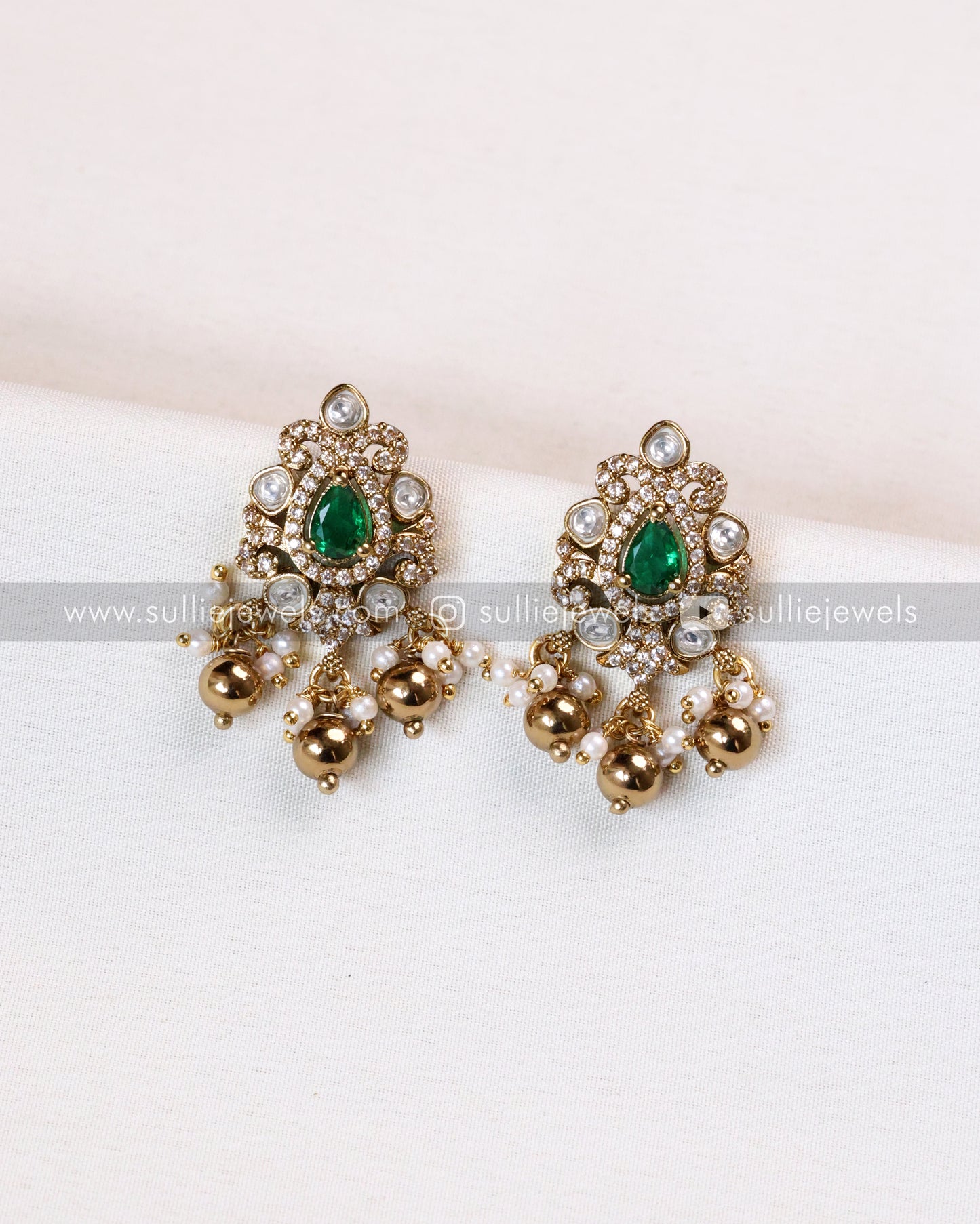 Kemp Premium Designer Hasli with Earring - Gold Beads