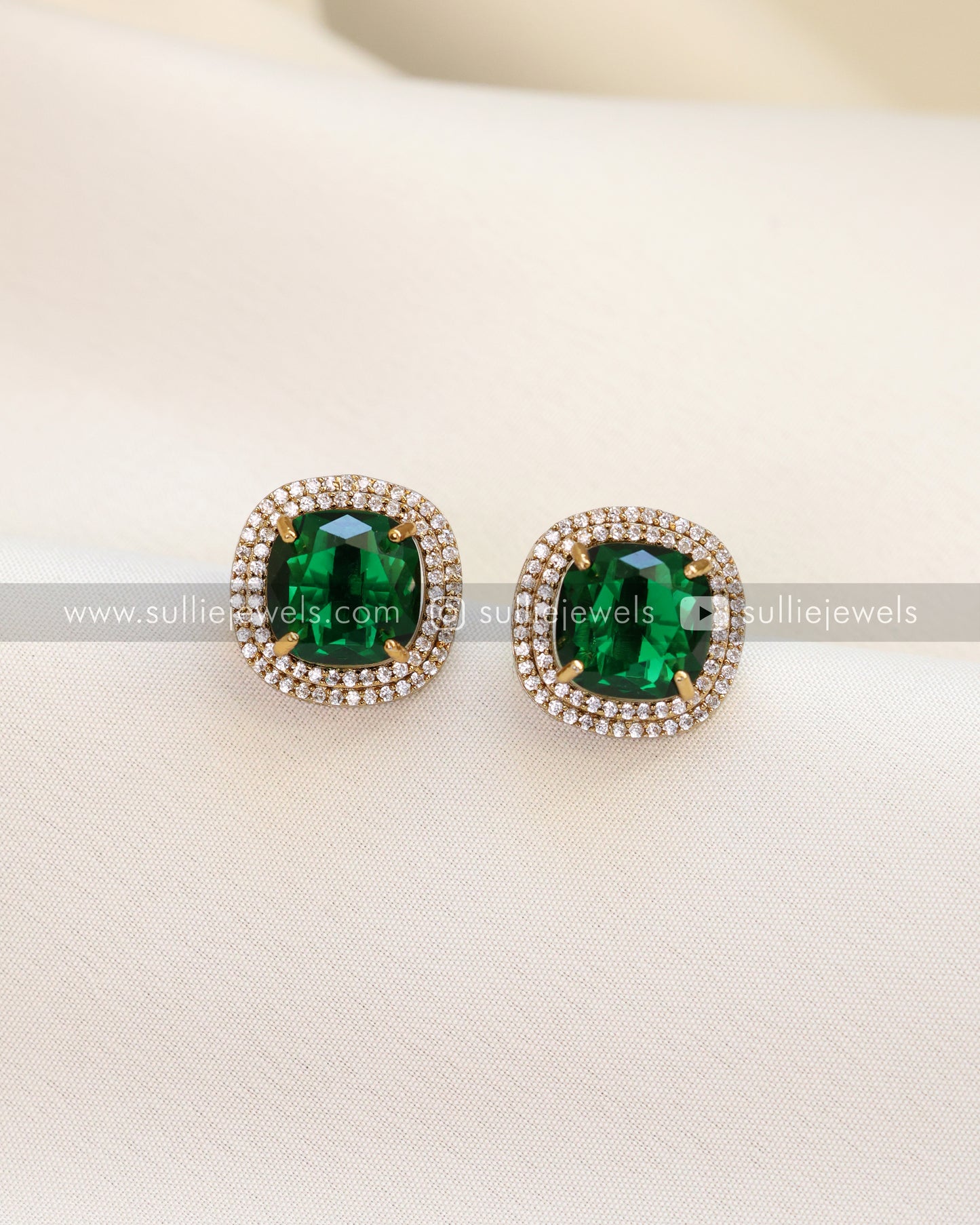 AD Stone Emerald Necklace with Stud