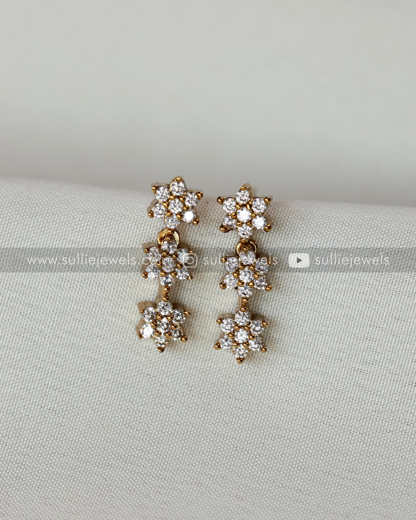 Minimal Diamond Flower Necklace with Earring