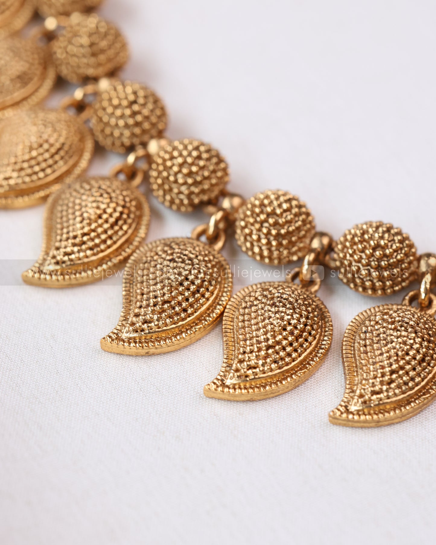 3777 - Sullie Basic - Gold Mango Necklace with Stud