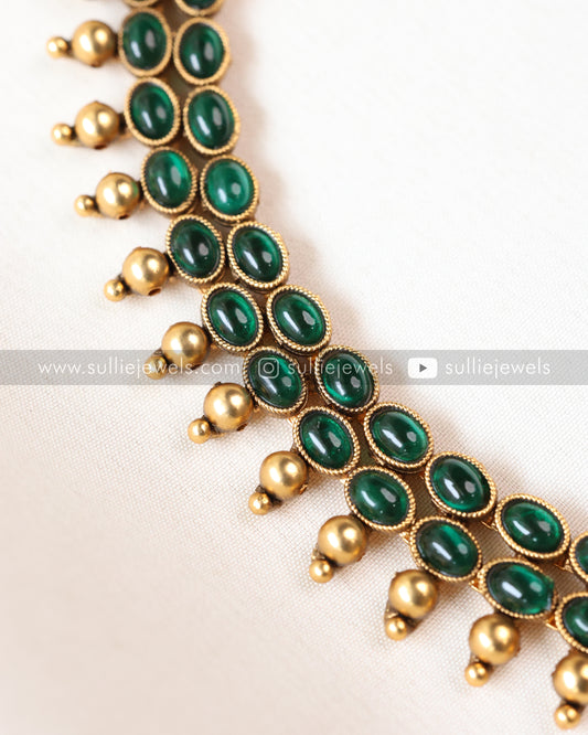 Sullie Basic - Antique Peacock Green Bubble Stone Necklace with Stud