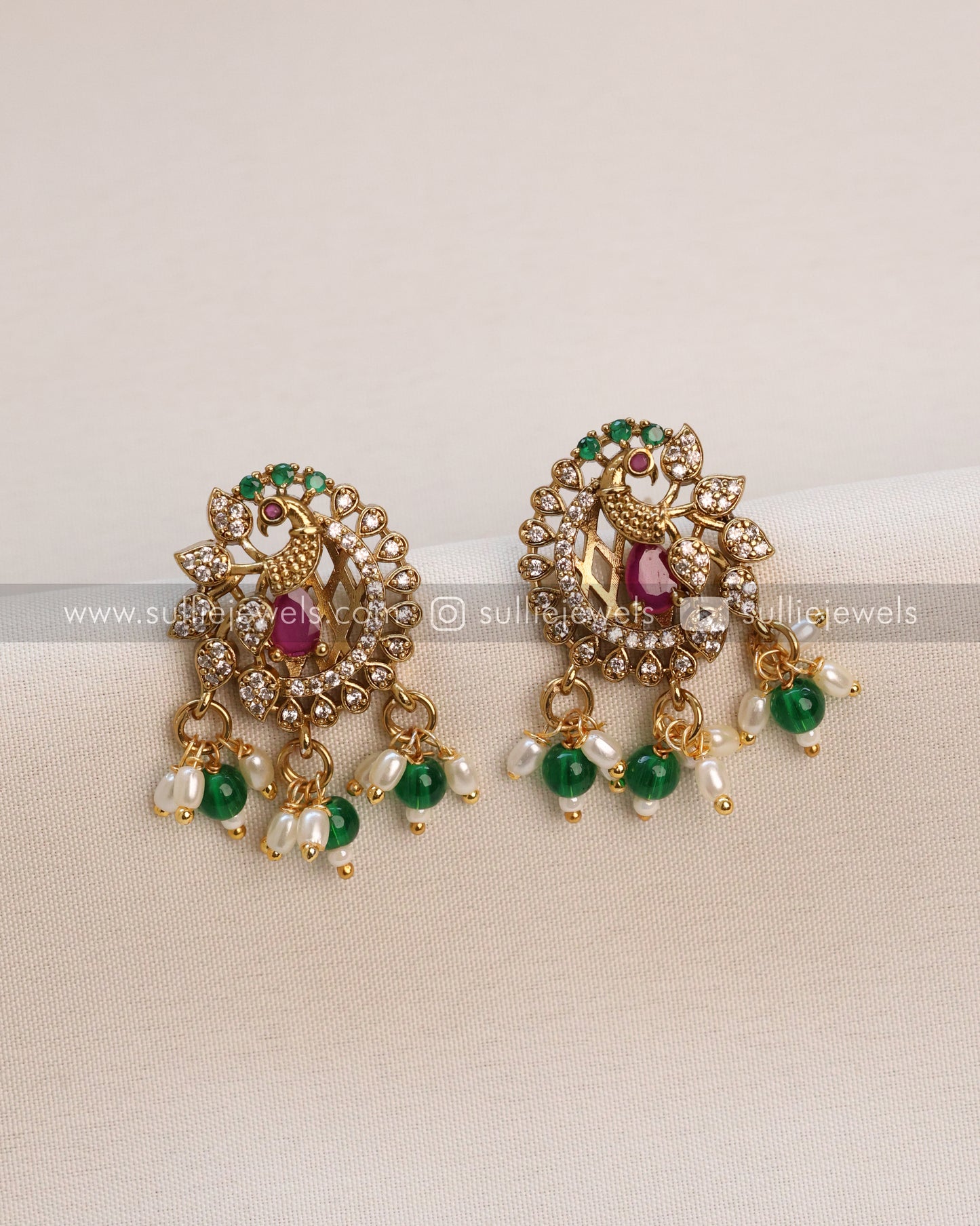 Peacock Stone Hasli with Pearl drops and Earring
