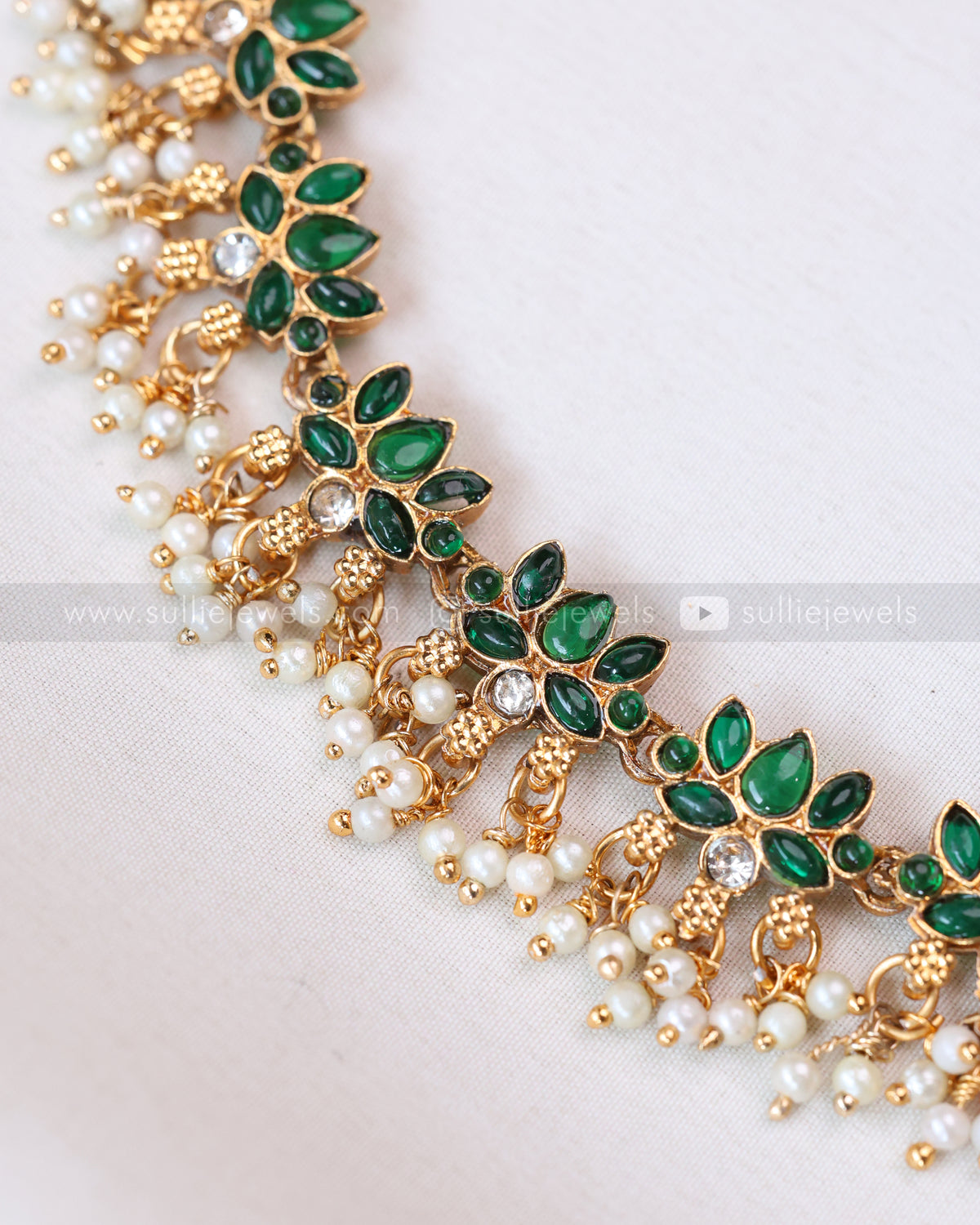 3409 - Sullie Basic - Lakshmi Pendant Lotus Guttapusalu Necklace with Jhumka - Green