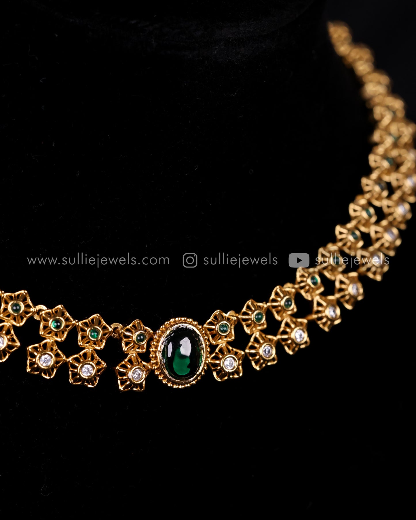 Stone with stars Necklace Set