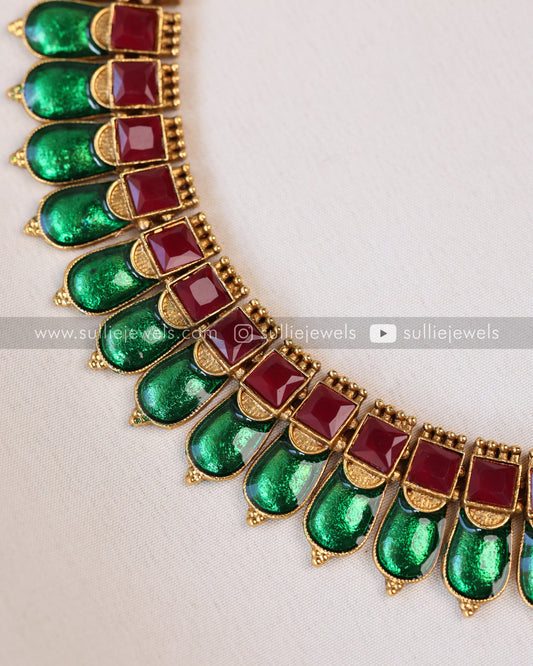 Sullie Basic - Kovai Palakka Necklace with Jhumka
