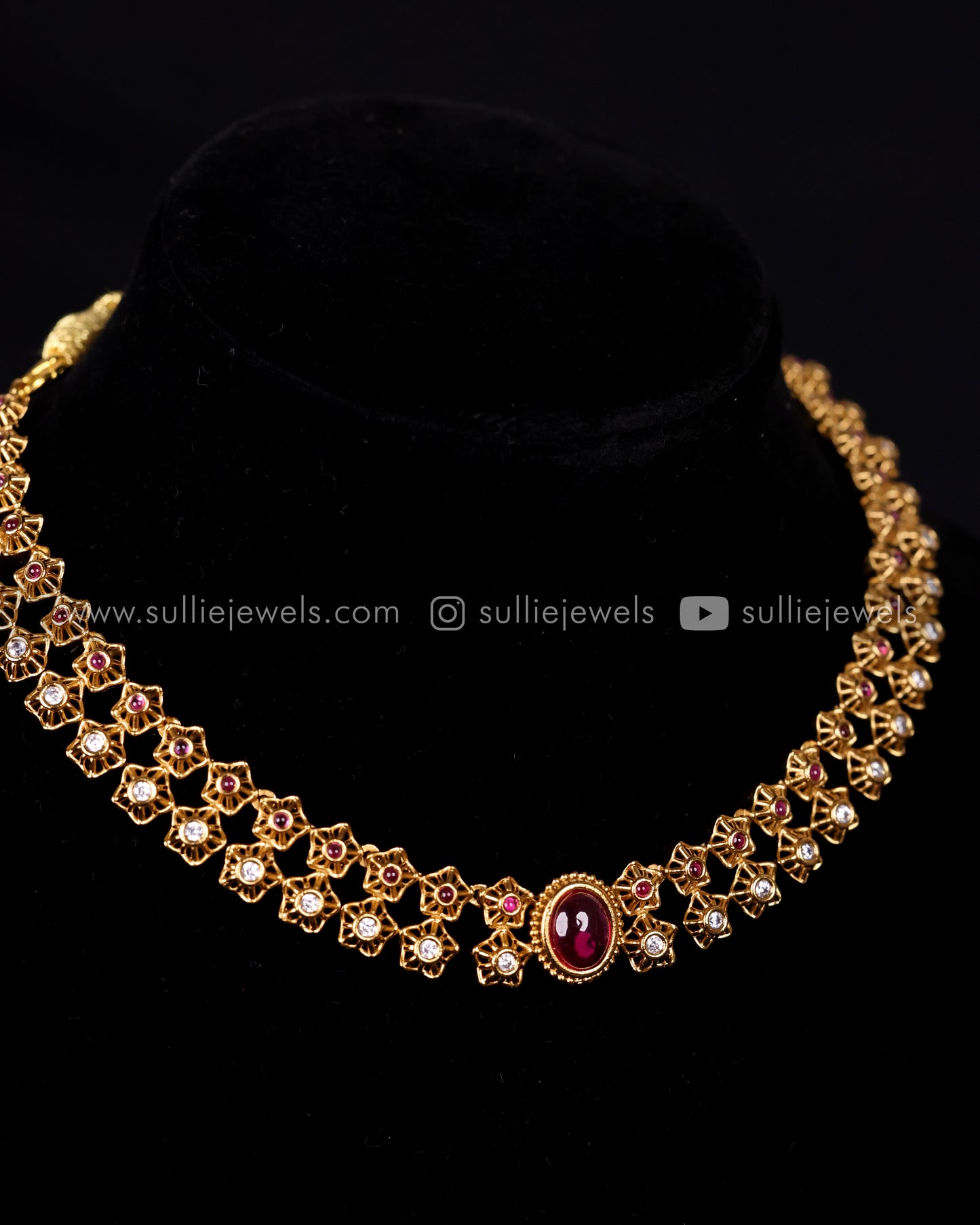 Stone with stars Necklace Set