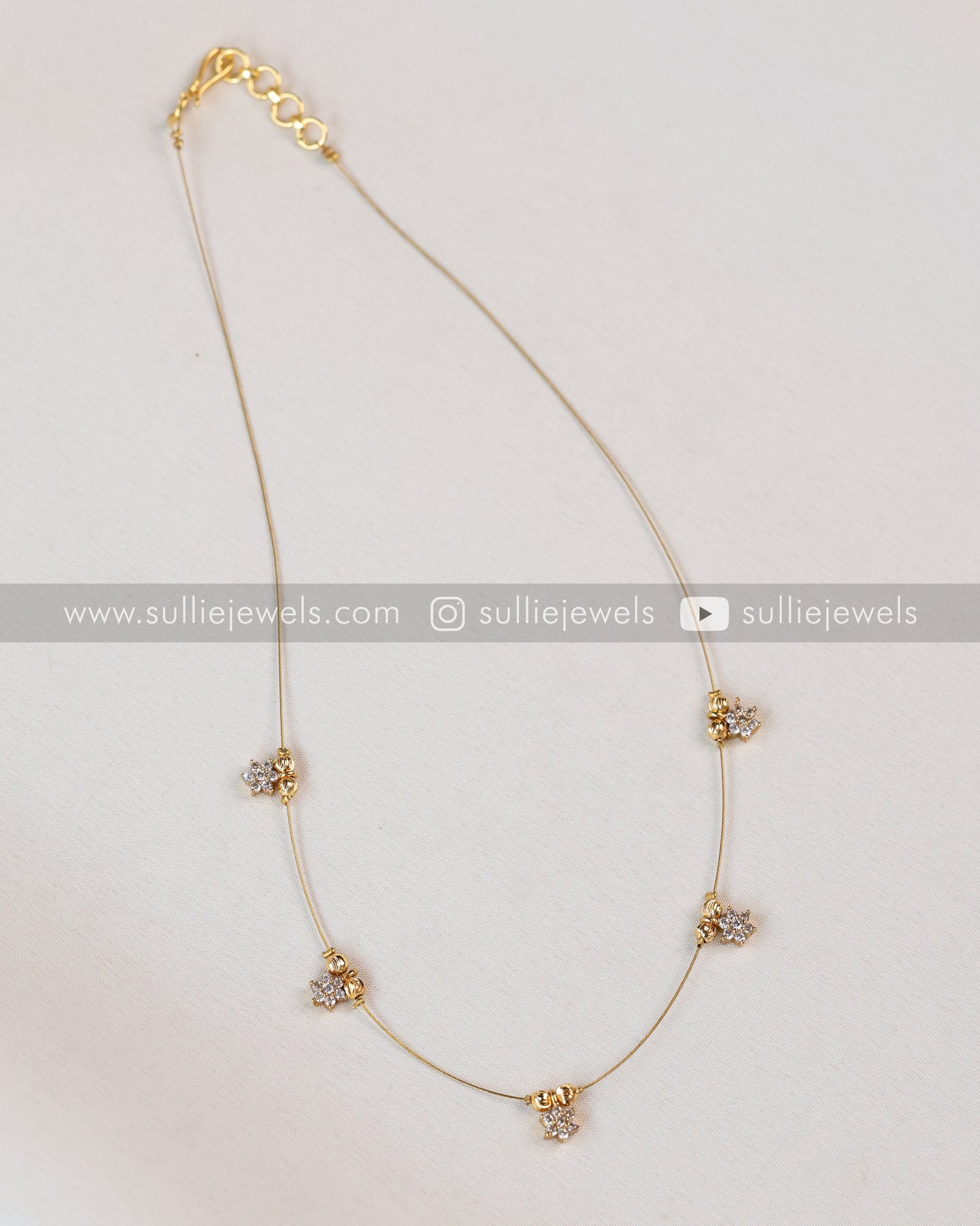 Minimal Diamond Star Invisible Gold String Chain