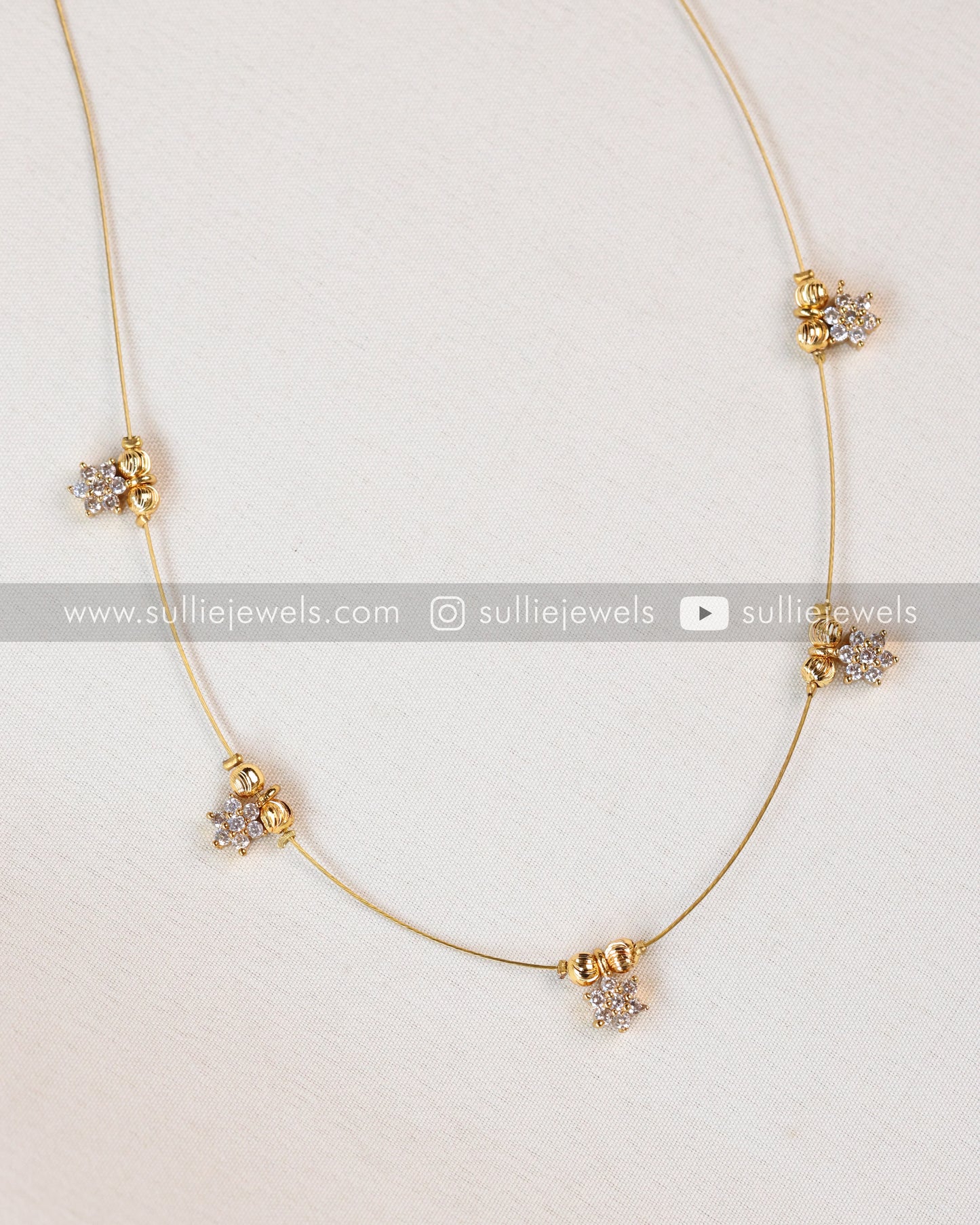 Minimal Diamond Star Invisible Gold String Chain