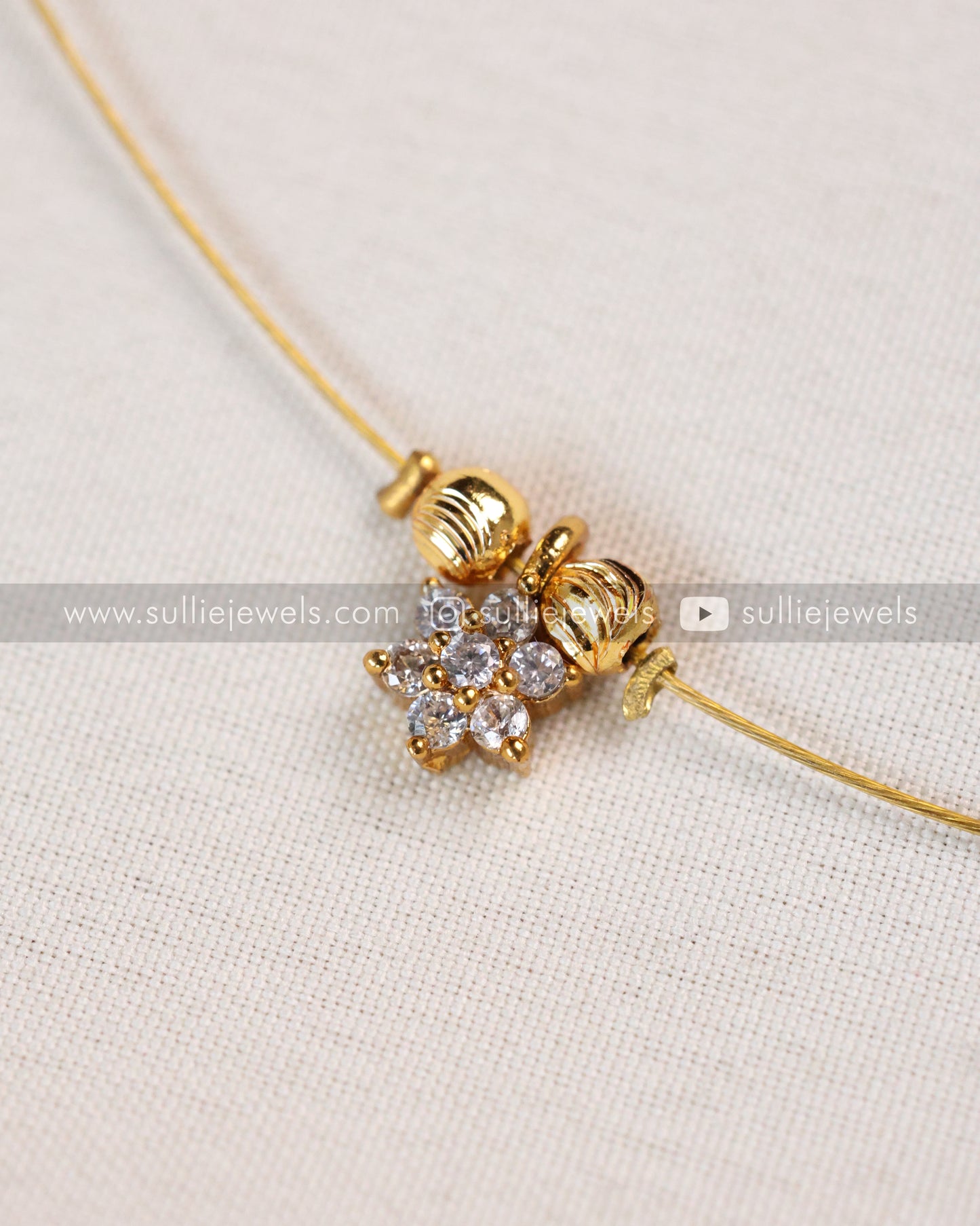 Minimal Diamond Star Invisible Gold String Chain