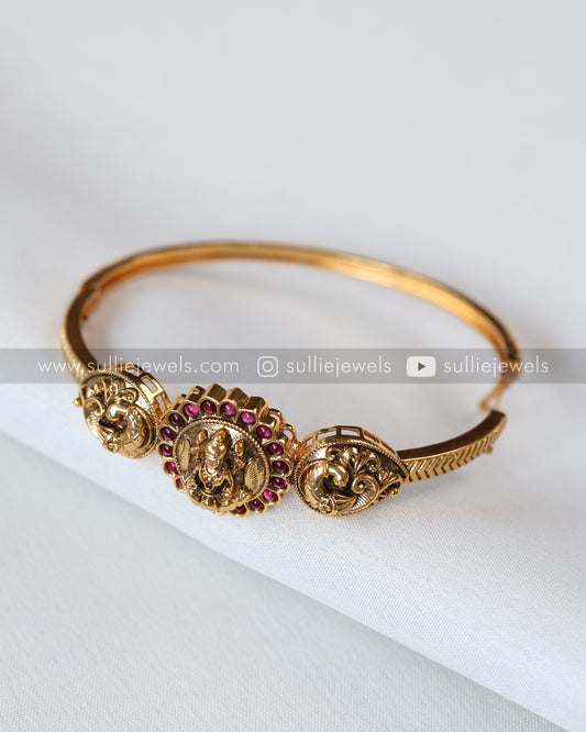 Minimal Kemp Openable Goddess Cuff Bangle