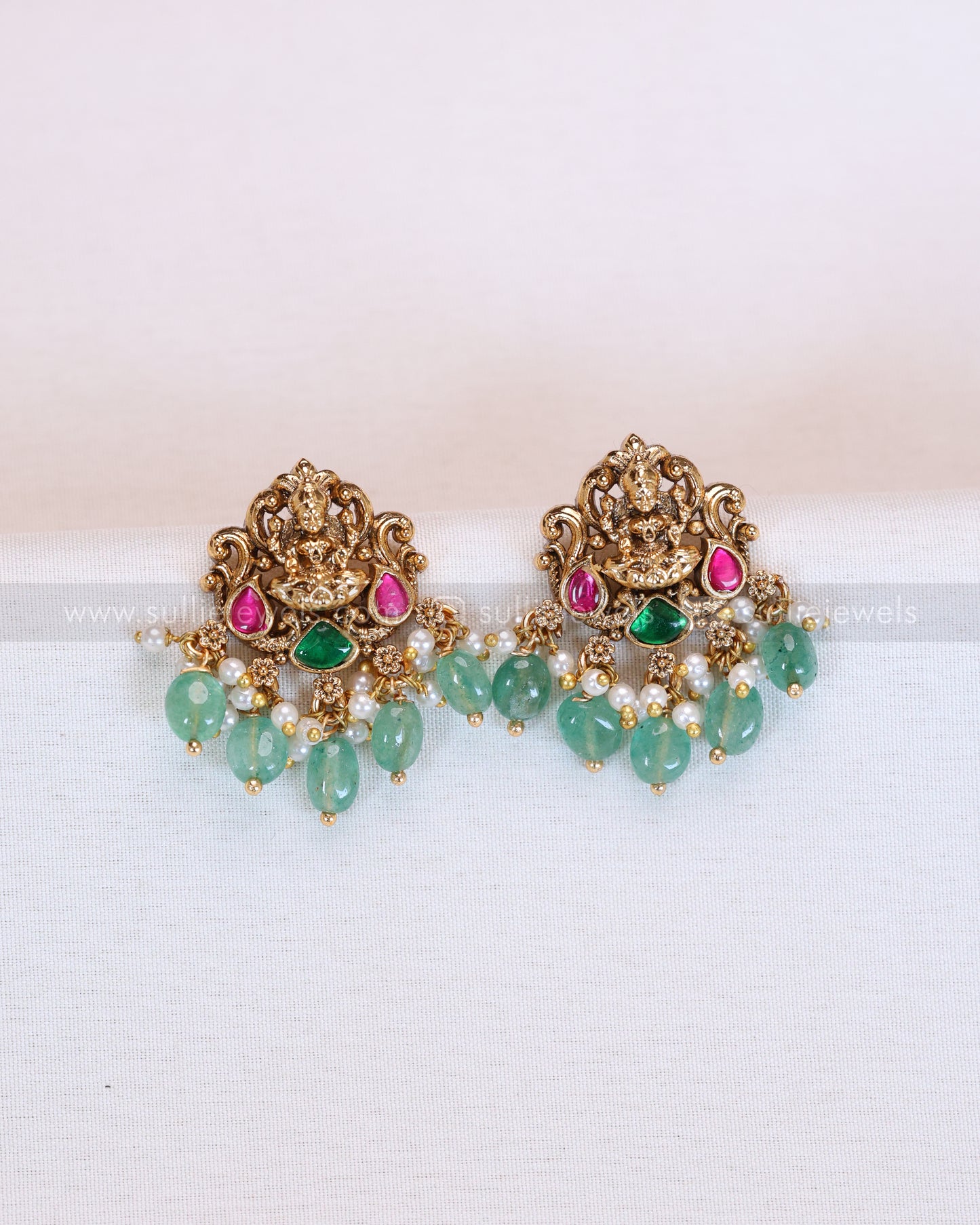 2126 - Premium Gold Lakshmi Coin Choker with Stud - Mint Beads