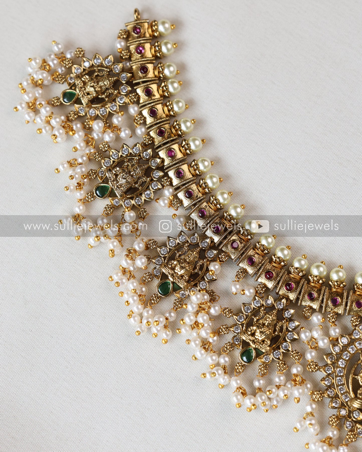 Lakshmi Diamond Premium Guttapusalu Necklace with Earring